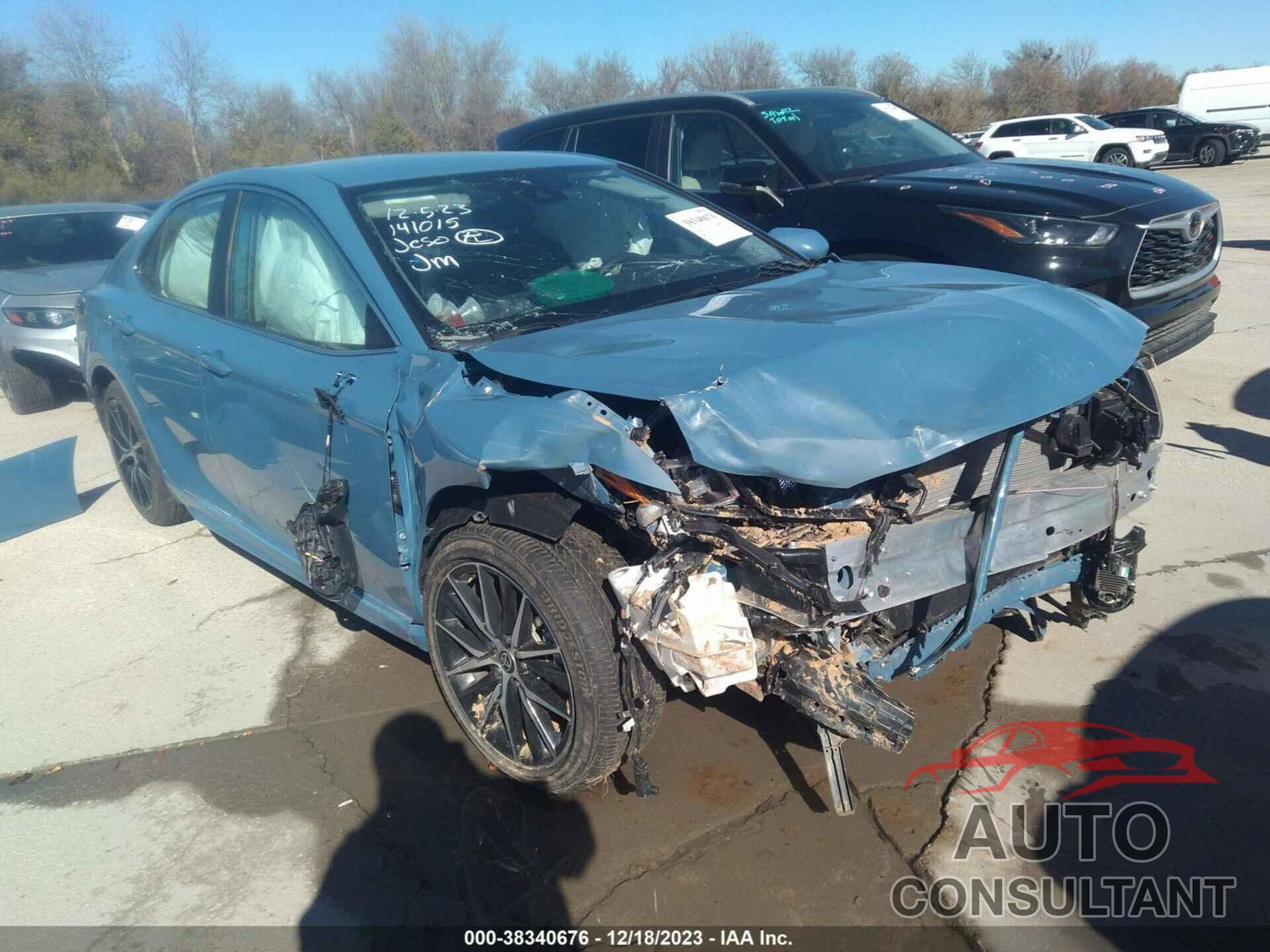 TOYOTA CAMRY 2023 - 4T1G11AK0PU188096