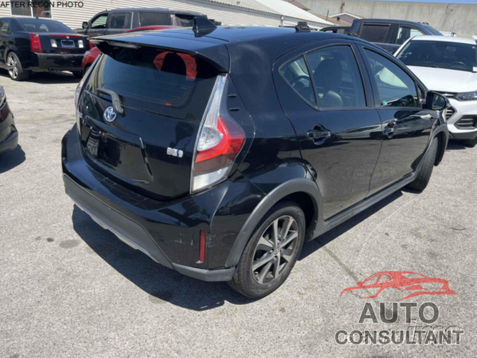 TOYOTA PRIUS C 2018 - JTDKDTB3XJ1606262