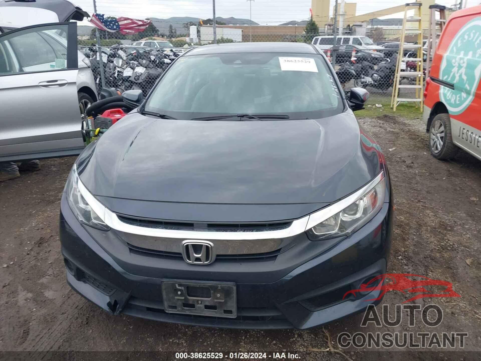 HONDA CIVIC 2018 - 2HGFC2F61JH576400