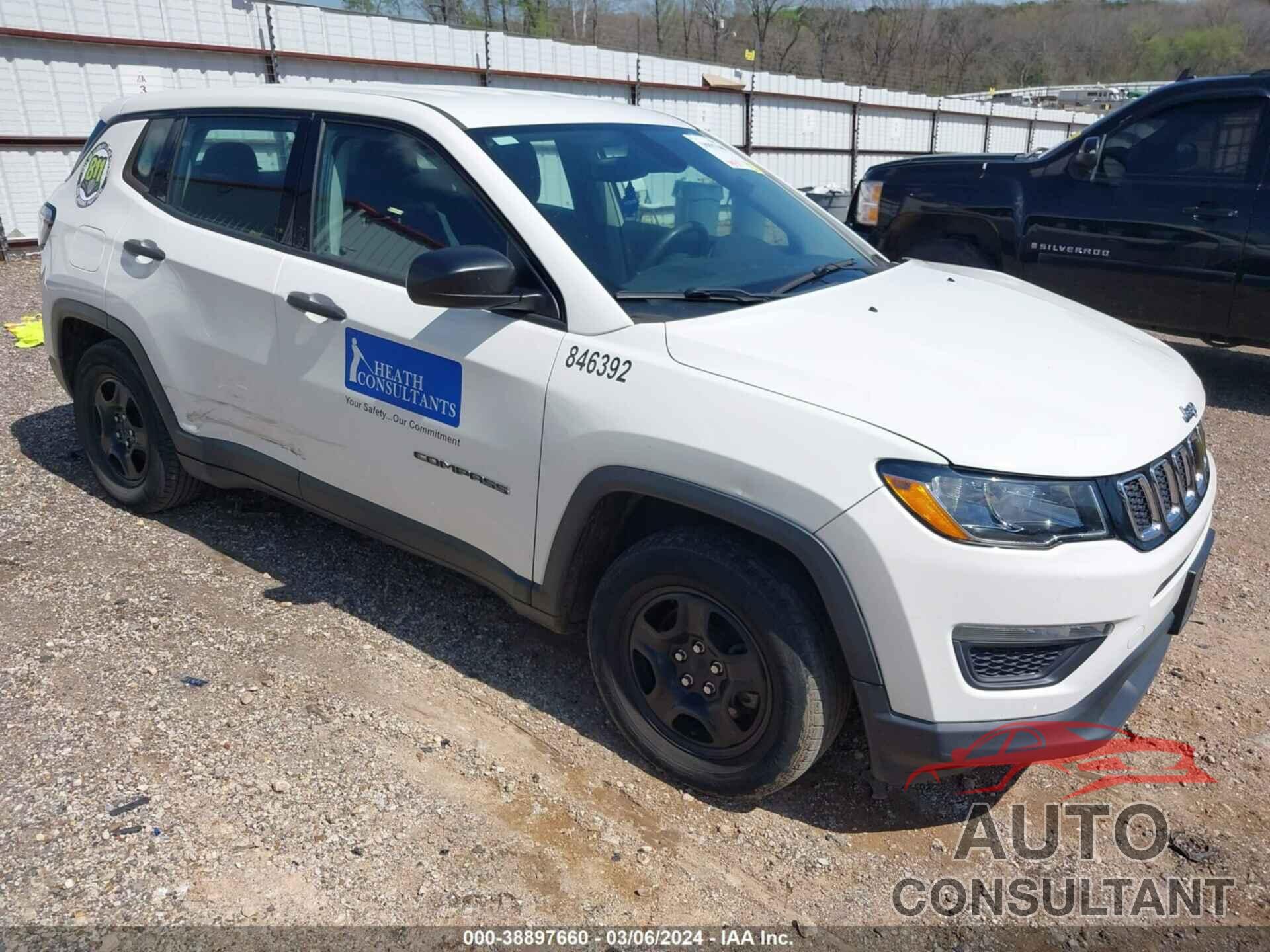 JEEP COMPASS 2018 - 3C4NJCAB0JT263355