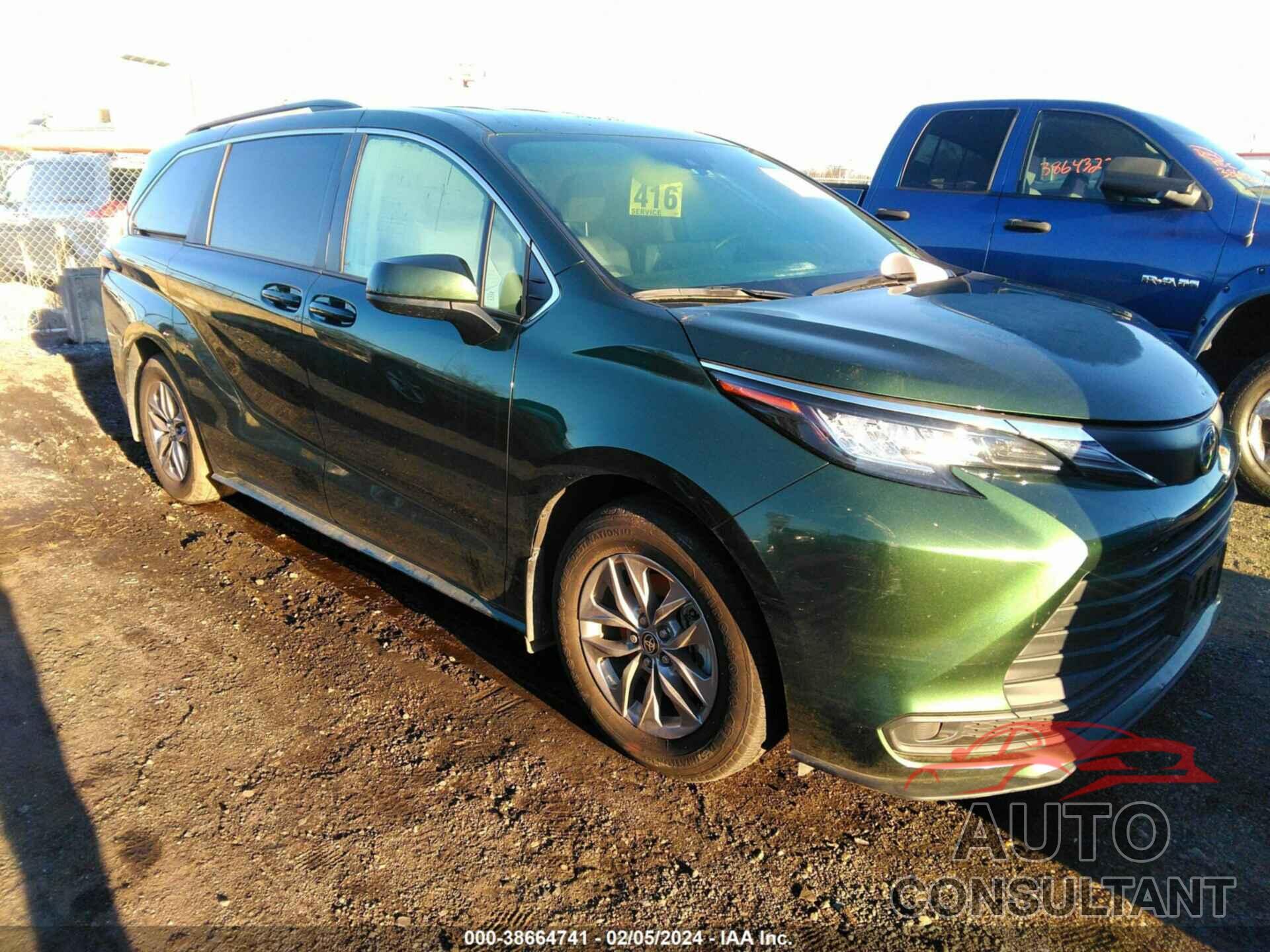 TOYOTA SIENNA 2022 - 5TDKSKFC2NS047499