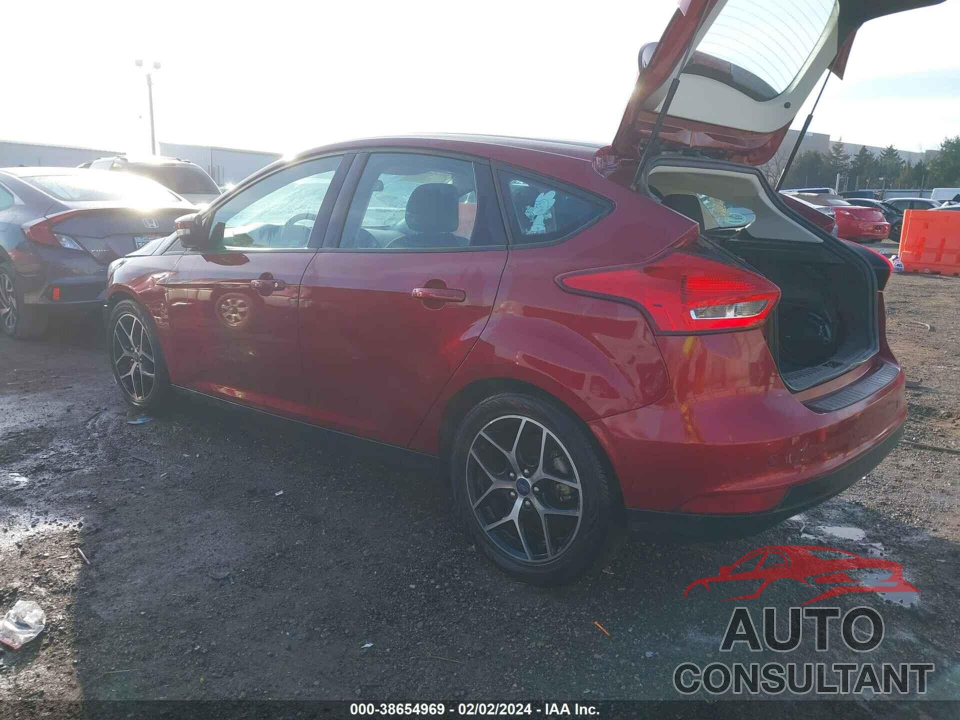 FORD FOCUS 2017 - 1FADP3M29HL318872