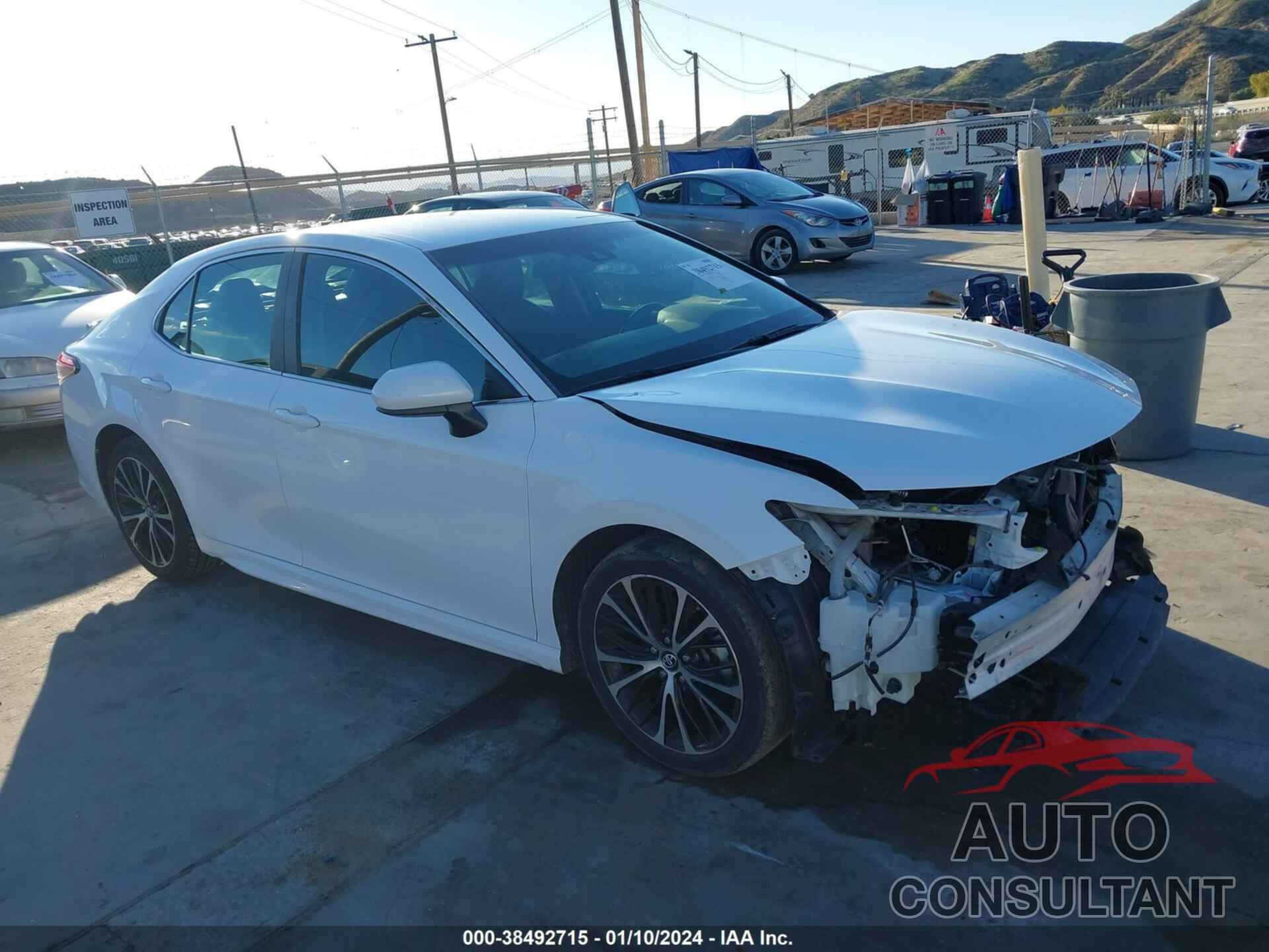 TOYOTA CAMRY 2018 - 4T1B11HKXJU002118