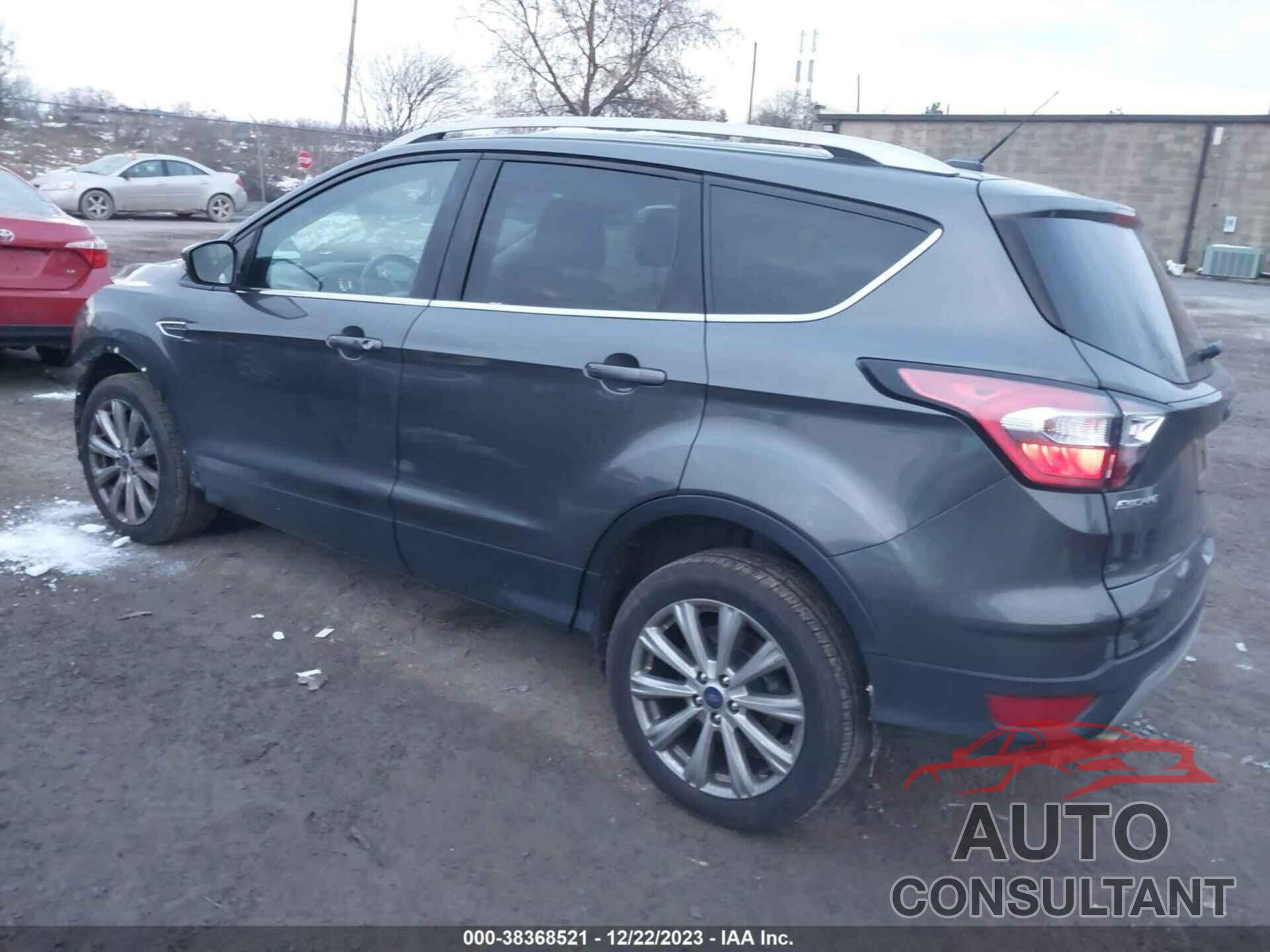 FORD ESCAPE 2017 - 1FMCU9J96HUB71368