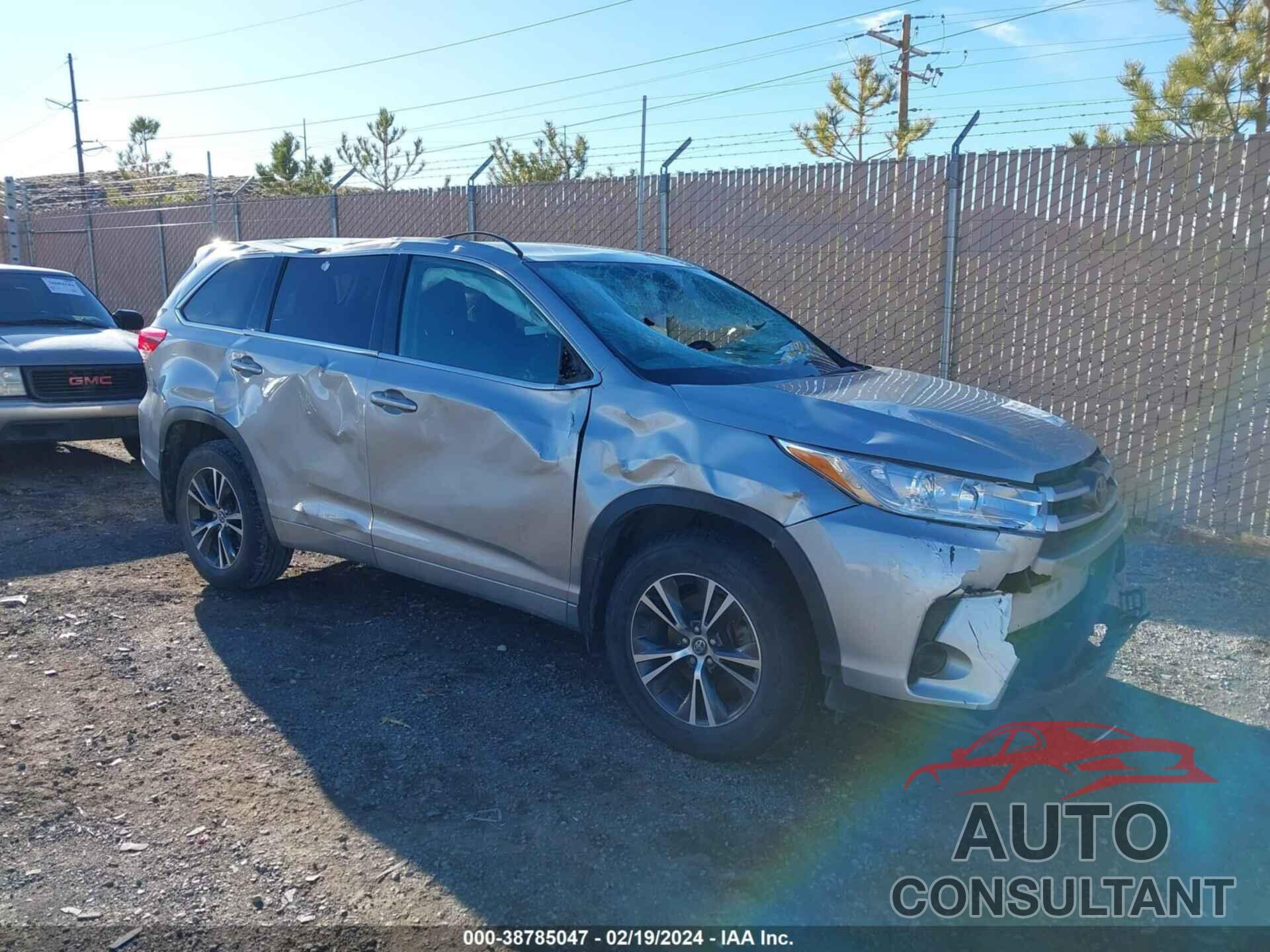 TOYOTA HIGHLANDER 2018 - 5TDBZRFHXJS818396