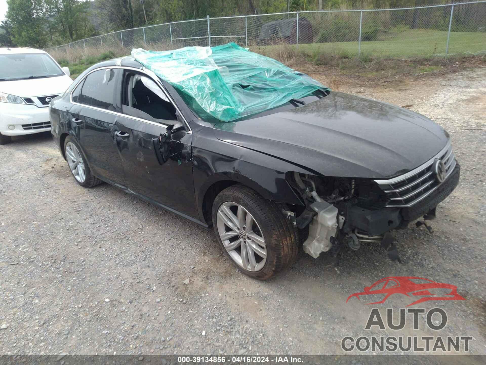 VOLKSWAGEN PASSAT 2018 - 1VWBA7A30JC027459