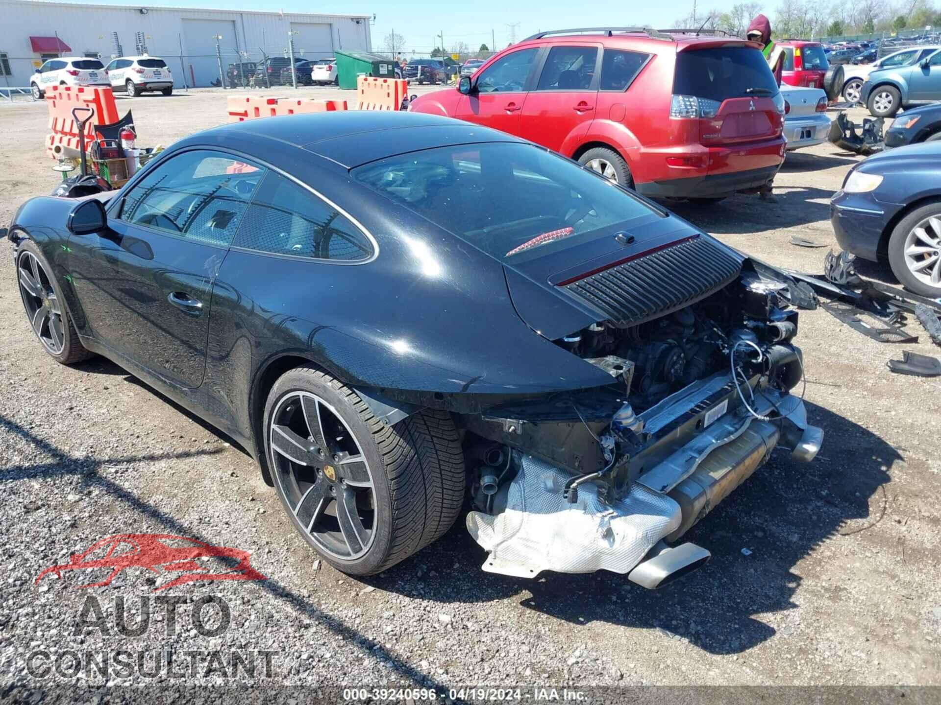 PORSCHE 911 2018 - WP0AA2A97JS105280