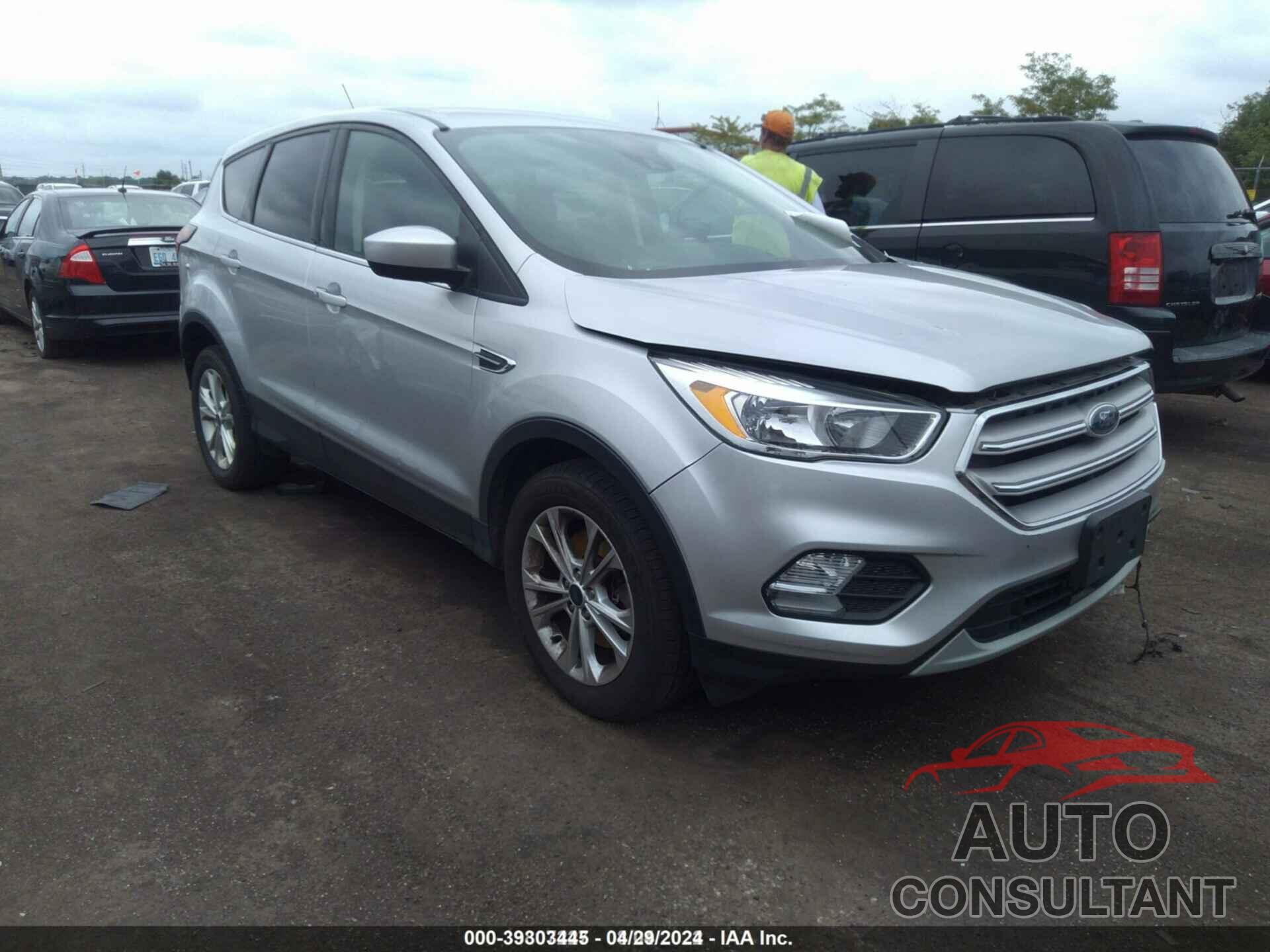 FORD ESCAPE 2019 - 1FMCU9GD6KUC21897