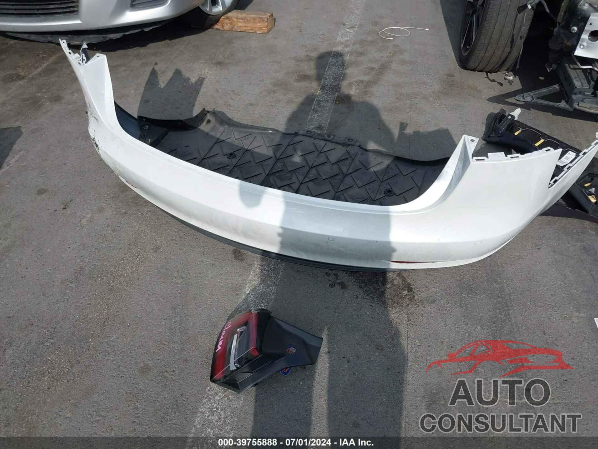 TESLA MODEL 3 2021 - 5YJ3E1EA4MF065771