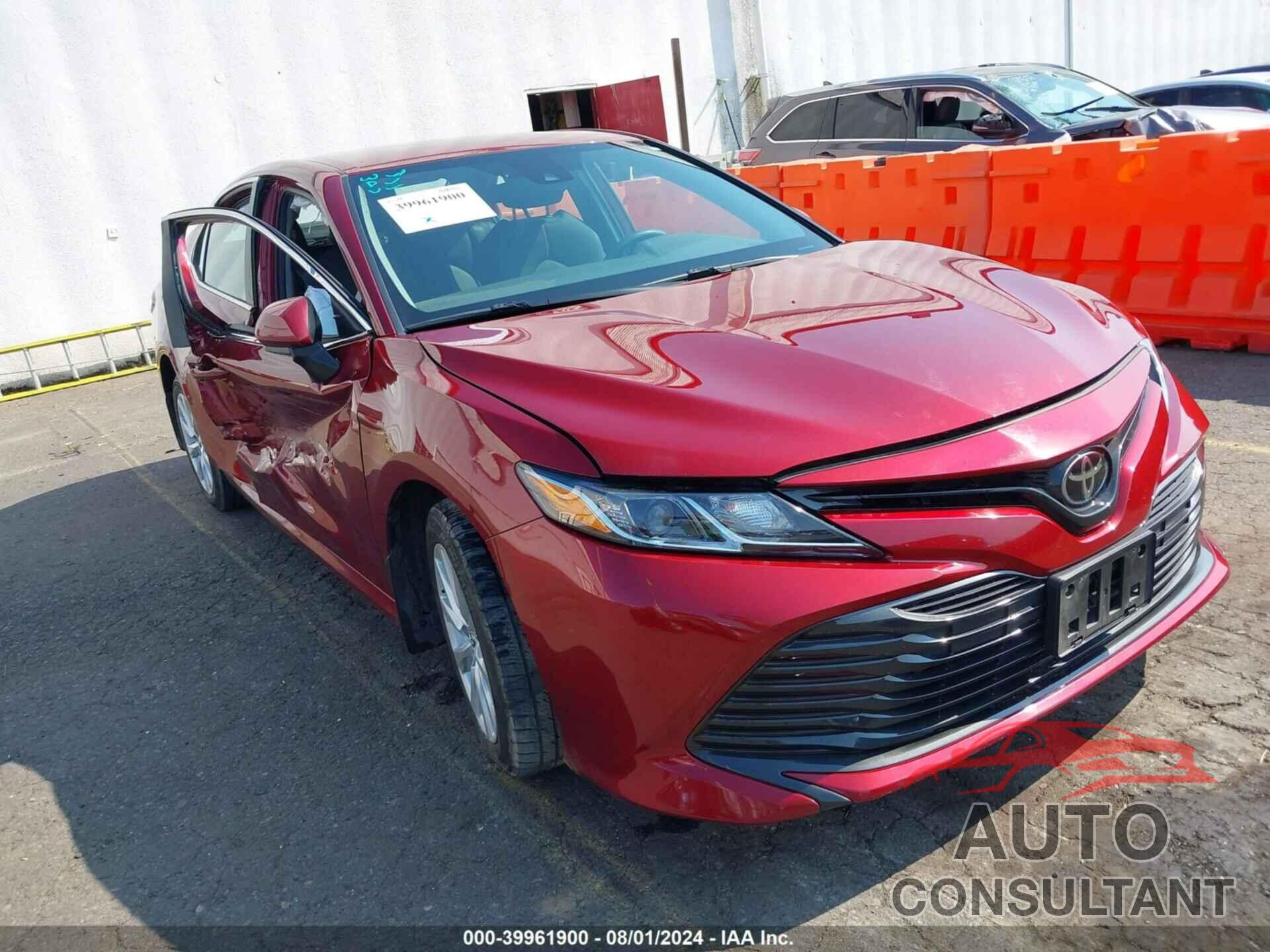 TOYOTA CAMRY 2019 - 4T1B11HK3KU732938