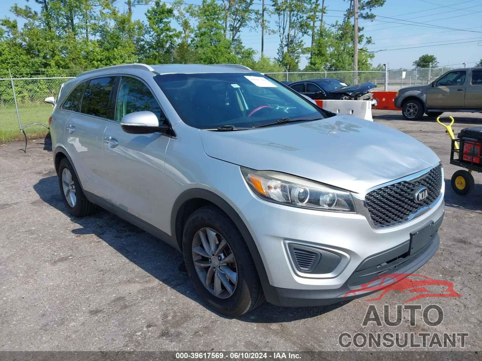KIA SORENTO 2017 - 5XYPG4A53HG224297