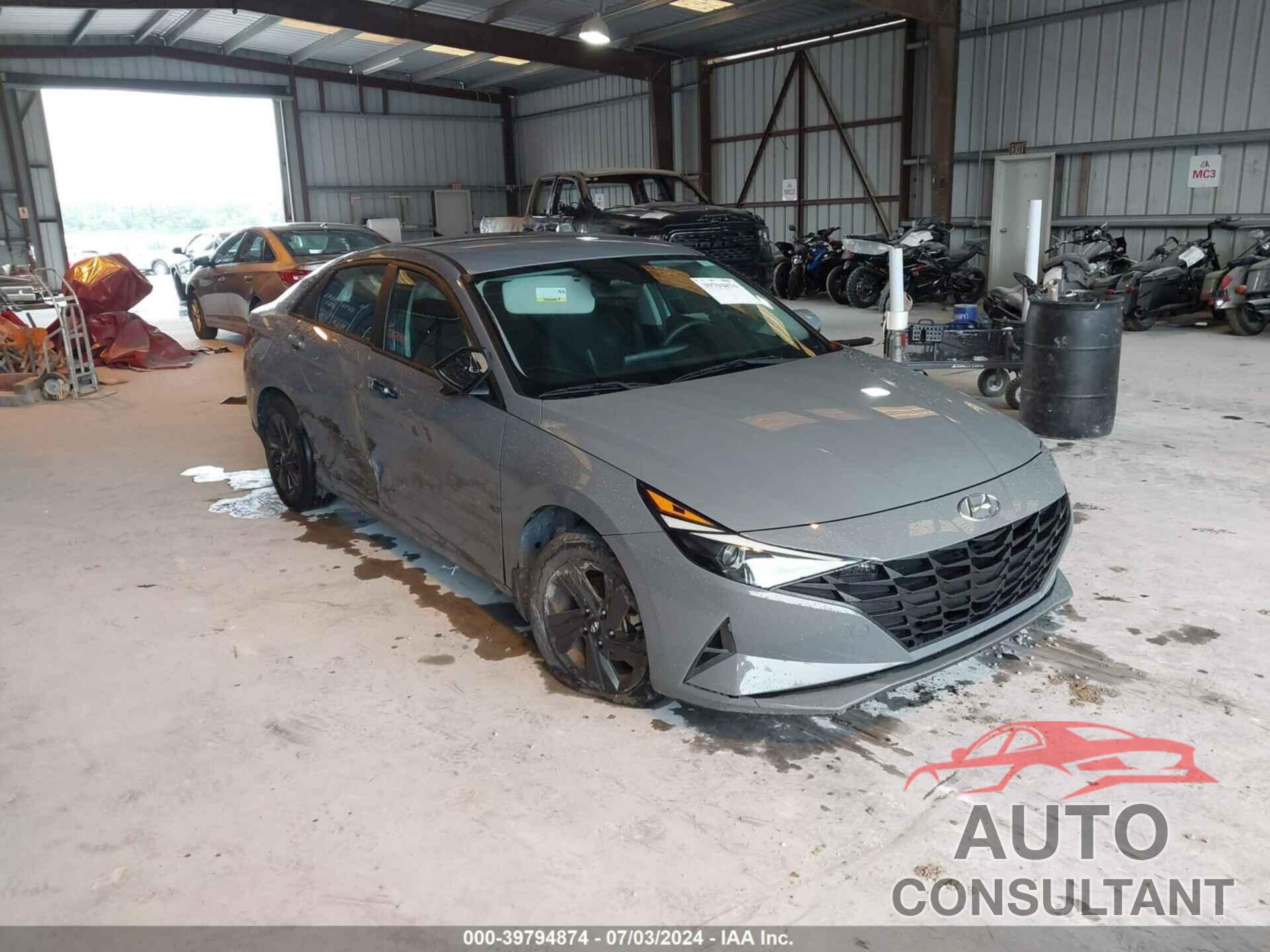 HYUNDAI ELANTRA 2022 - KMHLM4AG1NU345182