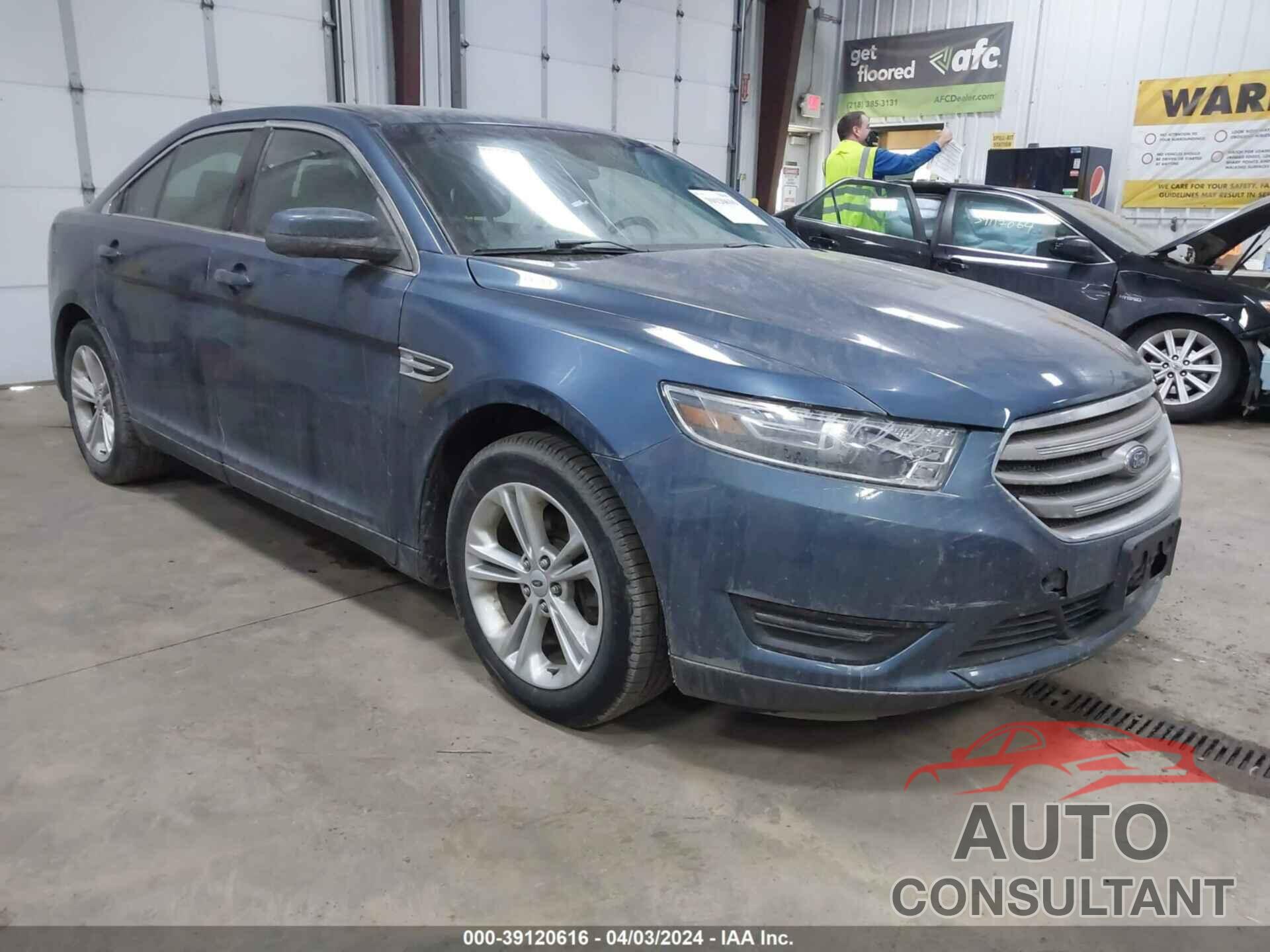 FORD TAURUS 2019 - 1FAHP2E82KG102120