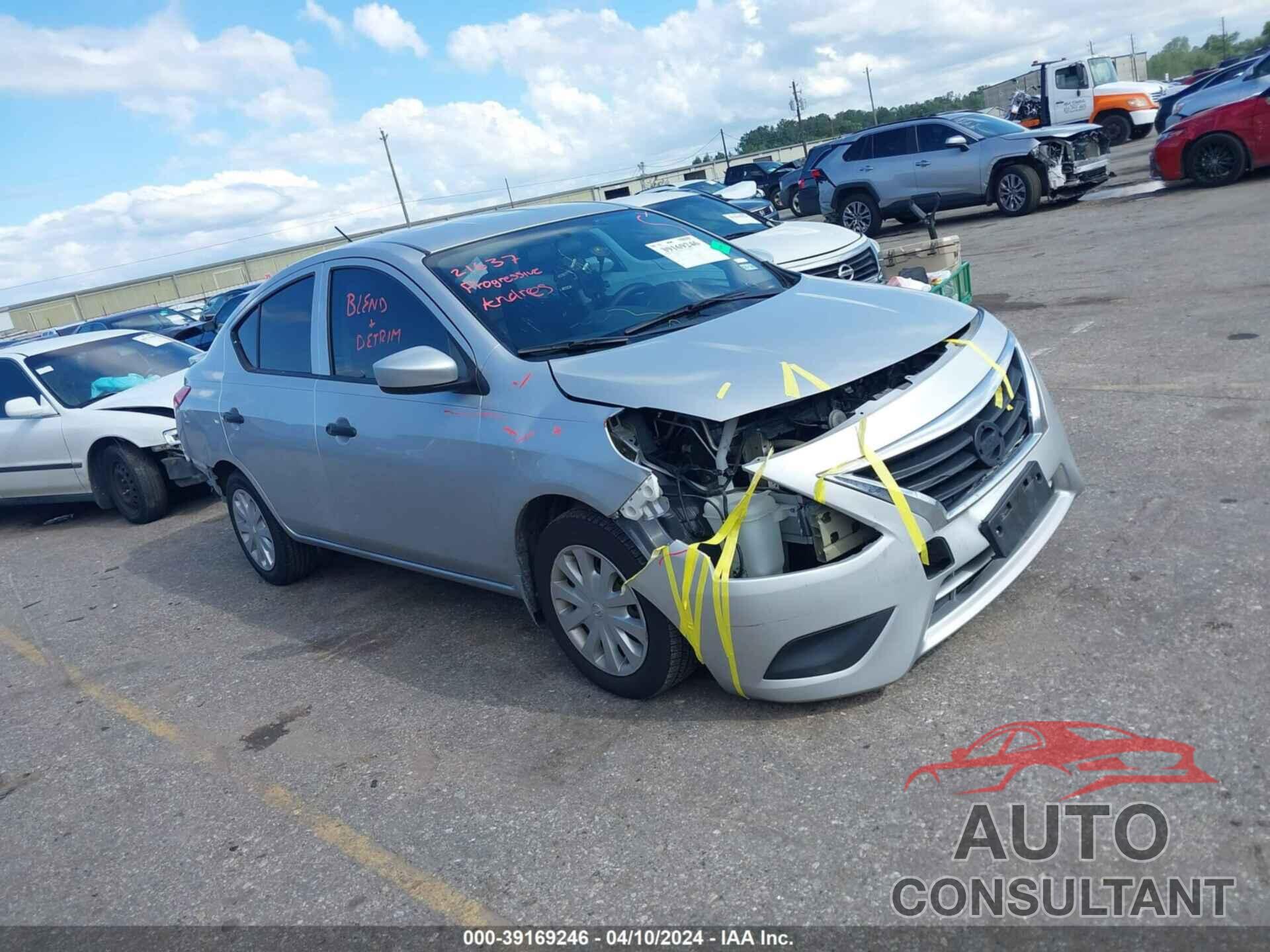 NISSAN VERSA 2018 - 3N1CN7AP4JL813724