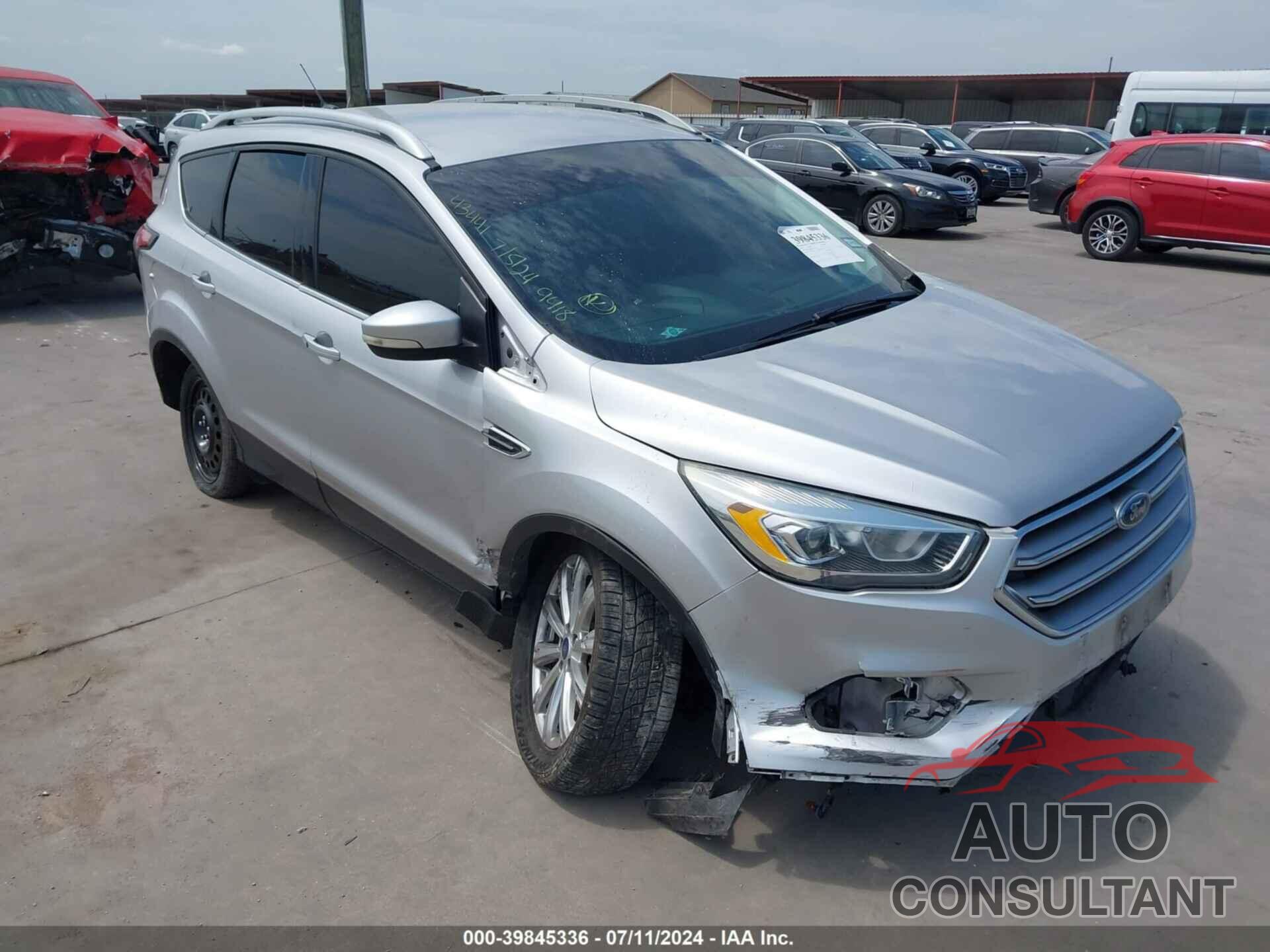 FORD ESCAPE 2017 - 1FMCU0J98HUC49418