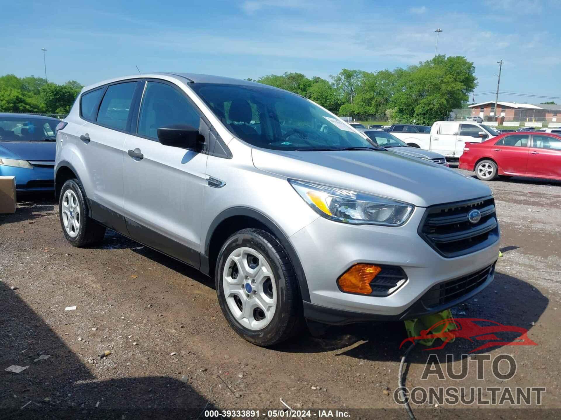 FORD ESCAPE 2017 - 1FMCU0F74HUE64608