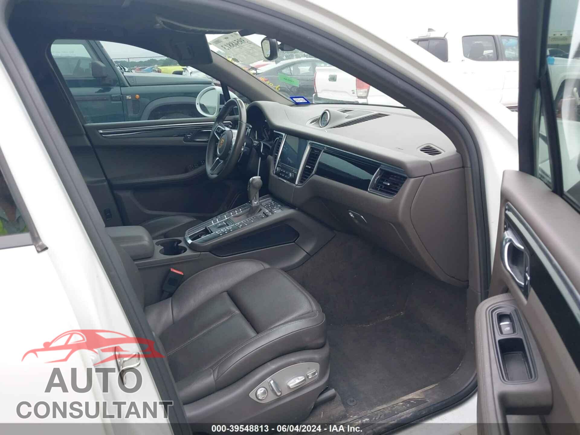 PORSCHE MACAN 2017 - WP1AA2A50HLB83836