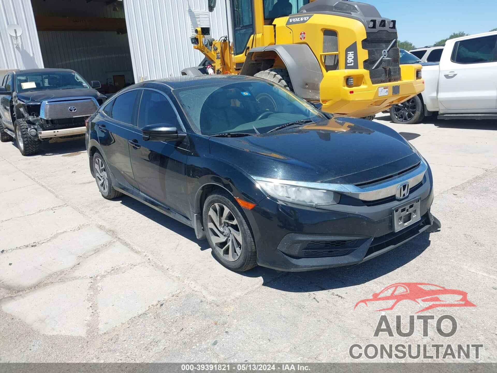 HONDA CIVIC 2018 - 19XFC2F74JE017975