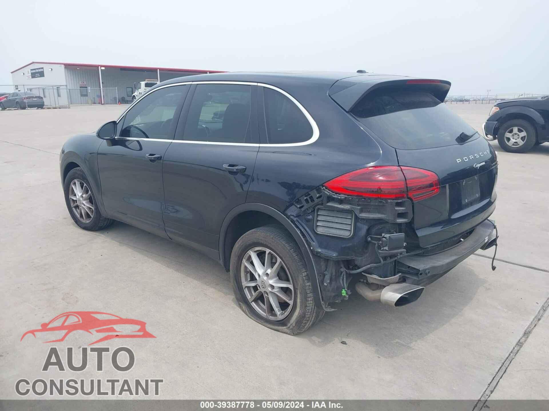 PORSCHE CAYENNE 2016 - WP1AA2A27GKA08865