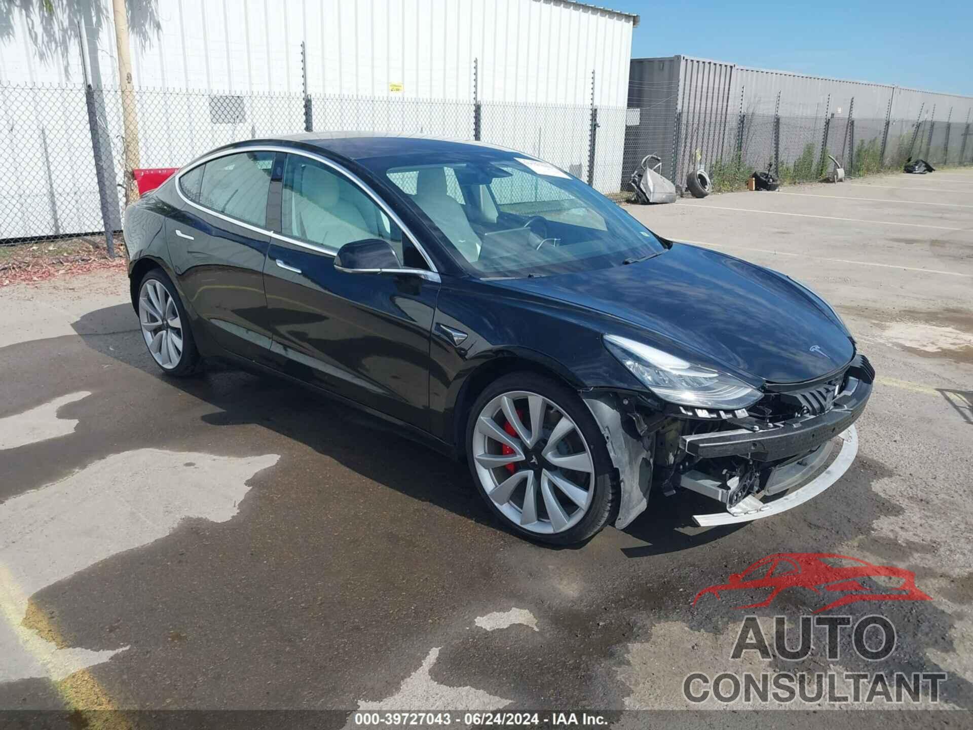 TESLA MODEL 3 2018 - 5YJ3E1EB1JF075243