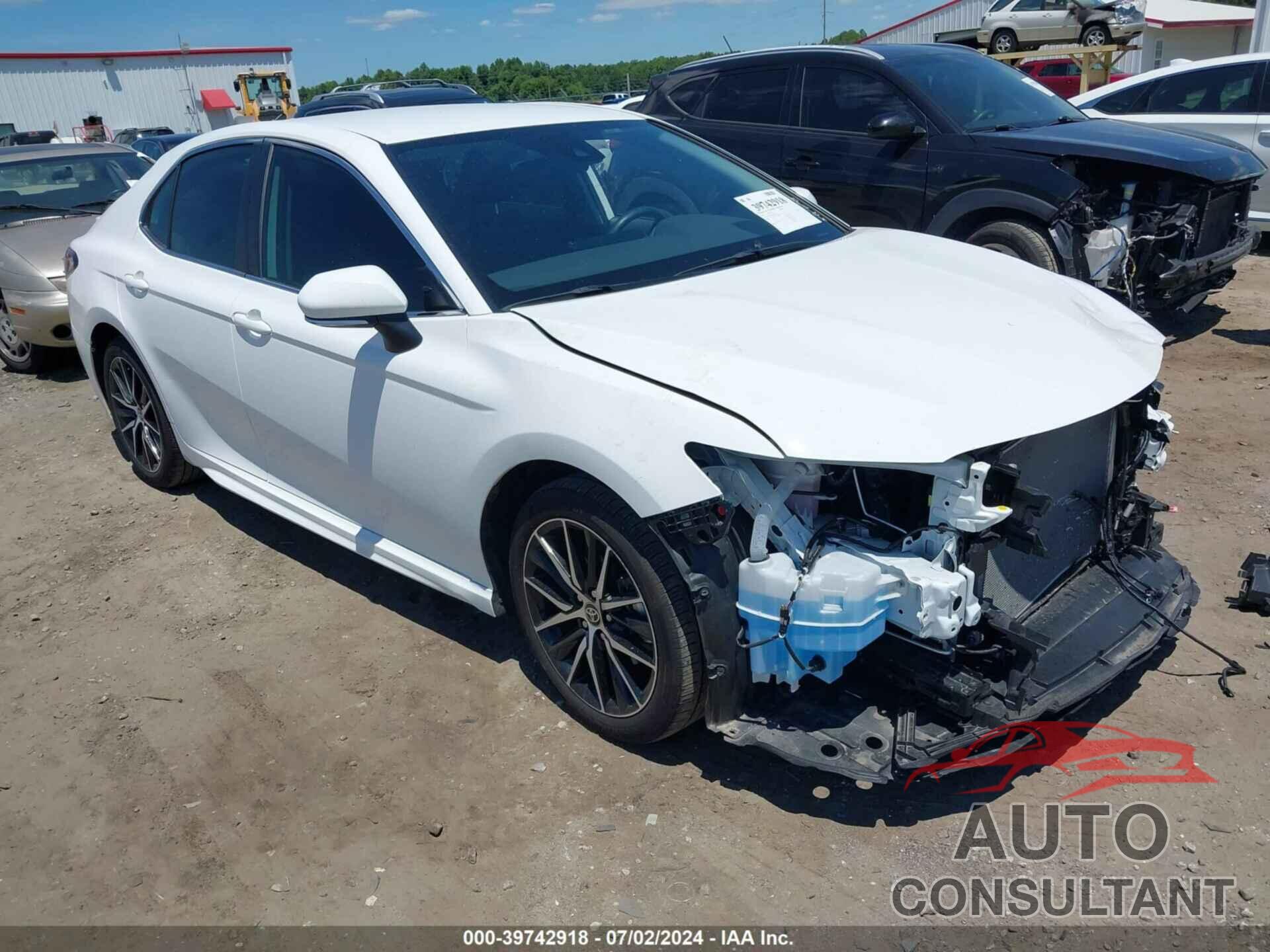 TOYOTA CAMRY 2023 - 4T1G11AK8PU778840