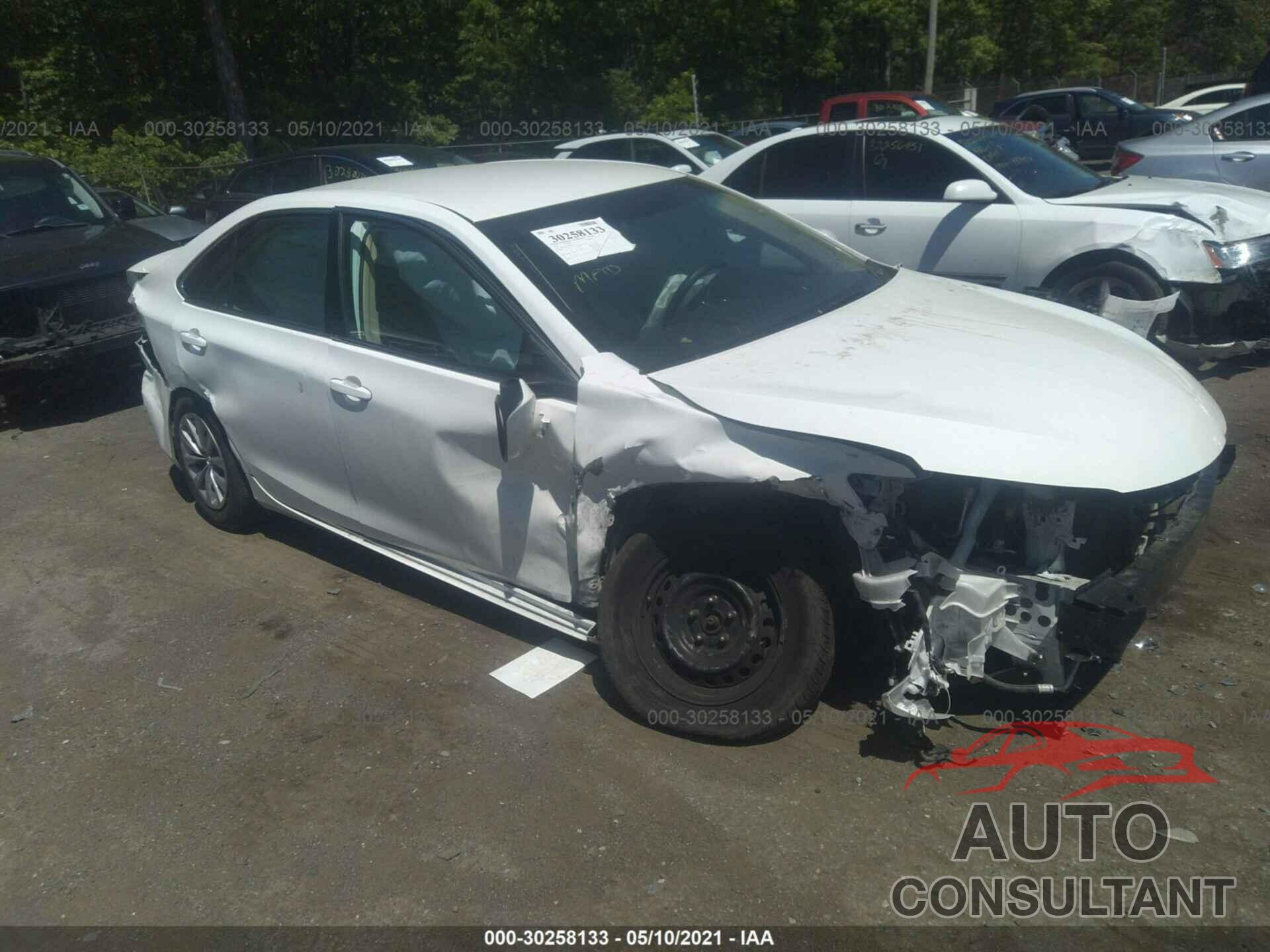 TOYOTA CAMRY 2016 - 4T4BF1FK6GR529513