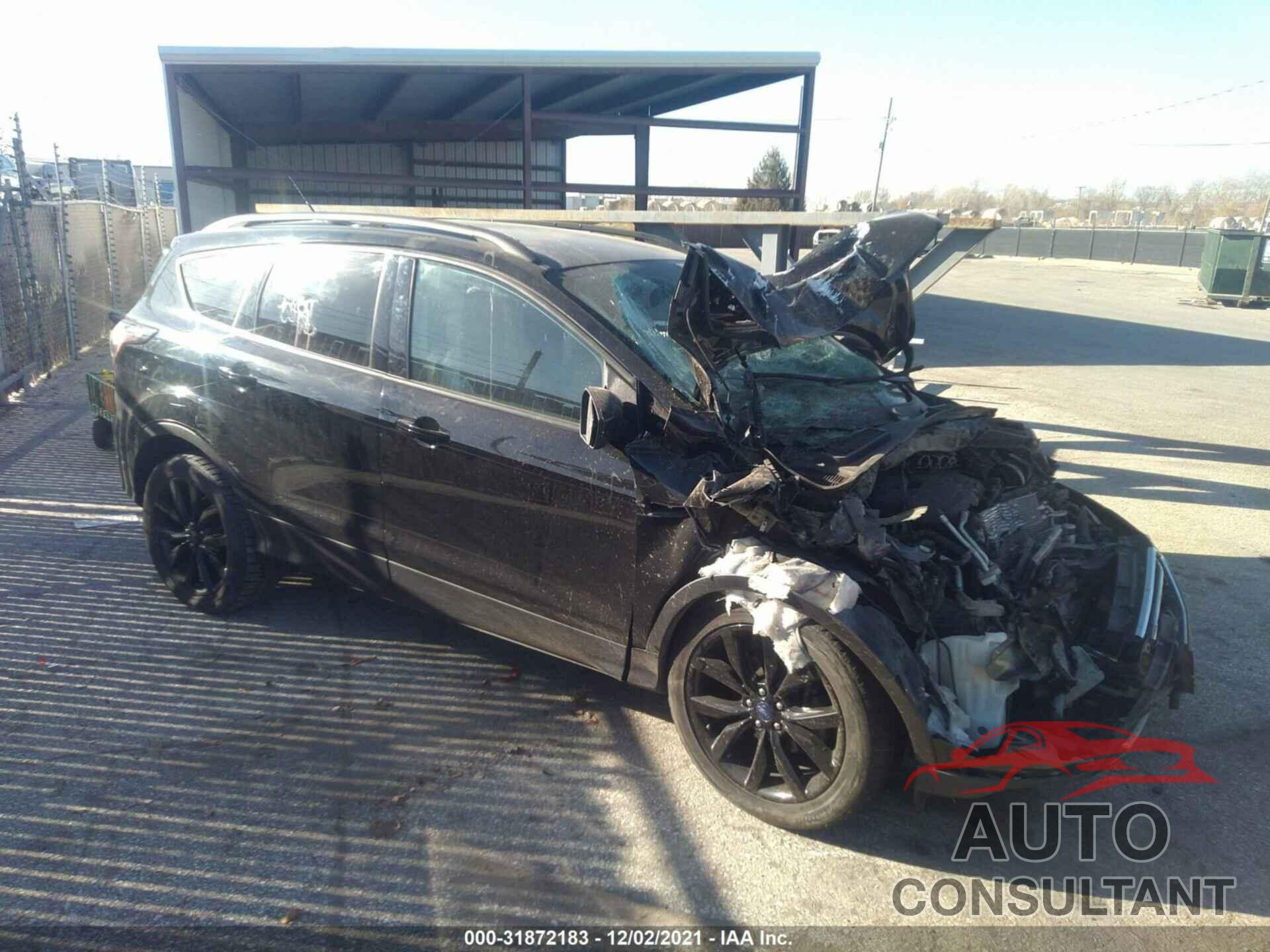 FORD ESCAPE 2017 - 1FMCU0GD8HUC47244
