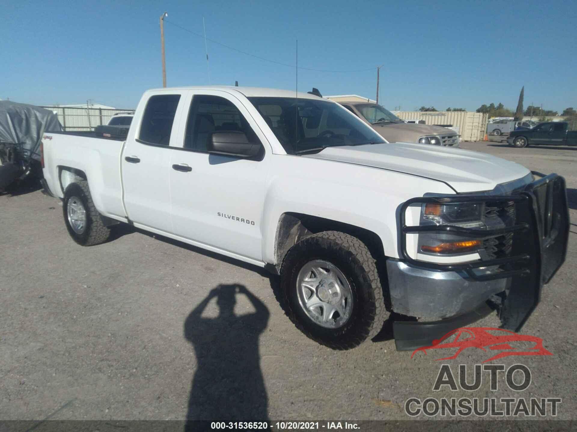 CHEVROLET SILVERADO 1500 2017 - 1GCVKNEC5HZ348920