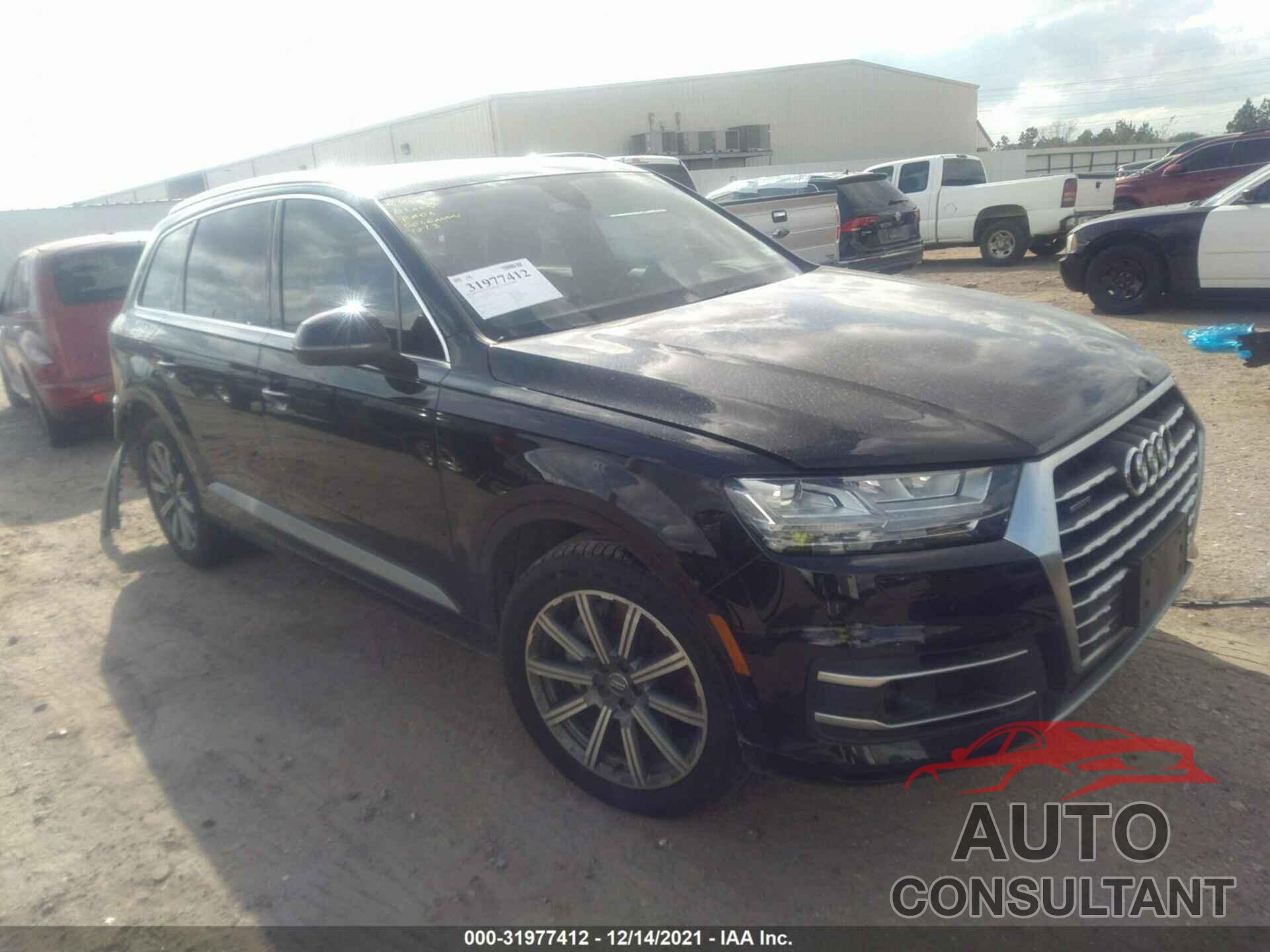 AUDI Q7 2019 - WA1LHAF74KD021066