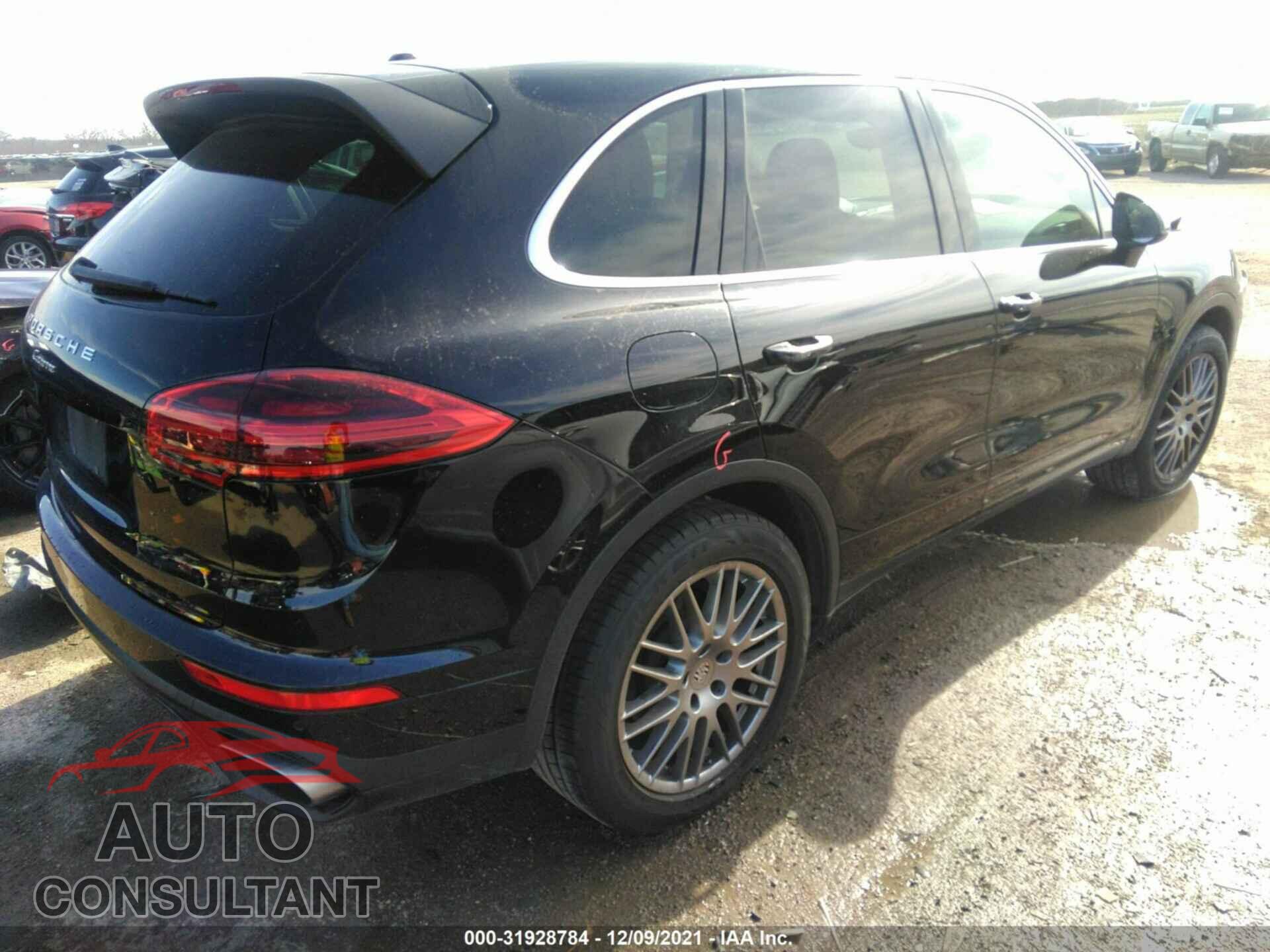 PORSCHE CAYENNE 2018 - WP1AA2A29JKA04680