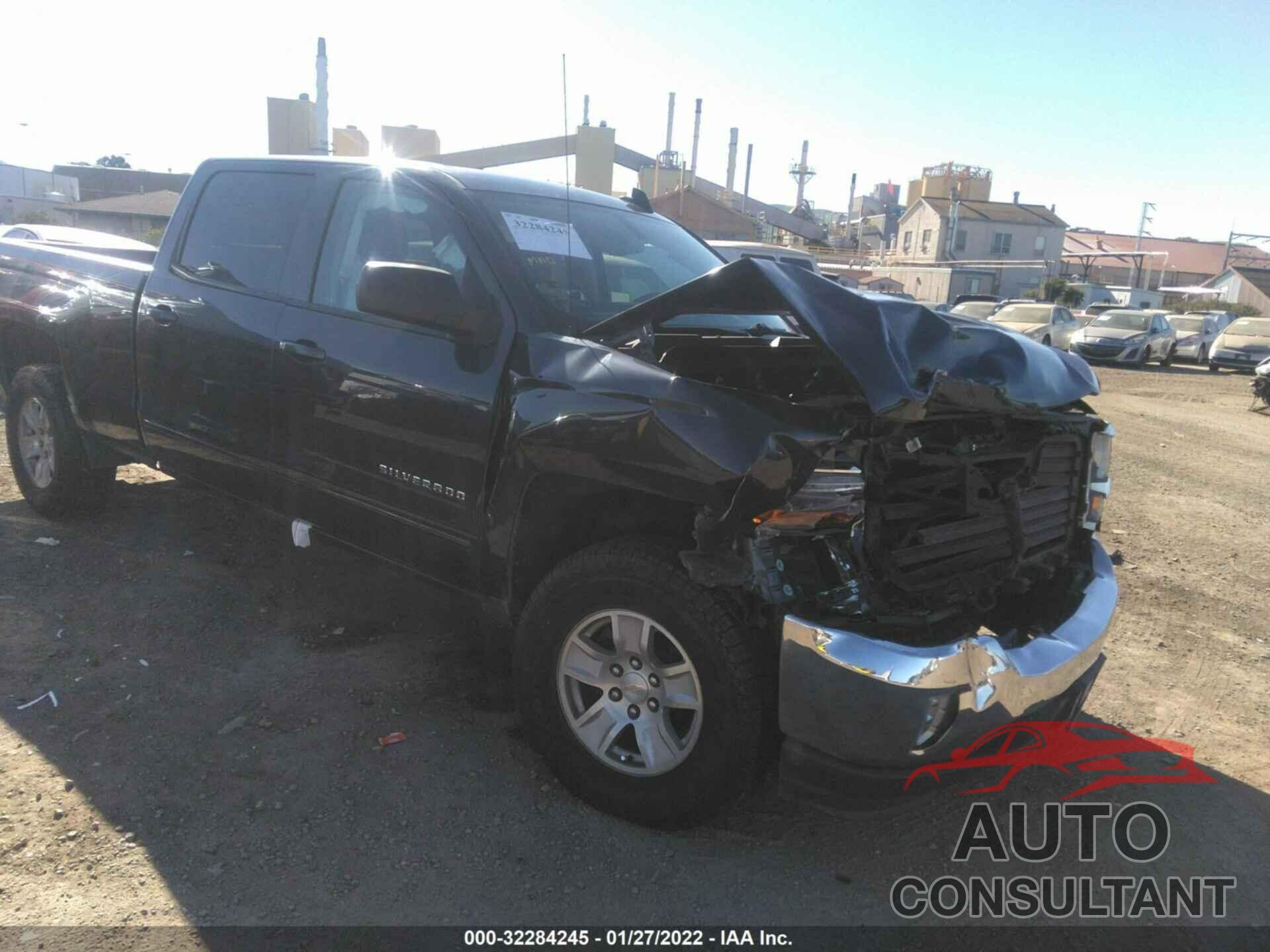 CHEVROLET SILVERADO 1500 2018 - 1GCUKREC0JF247729