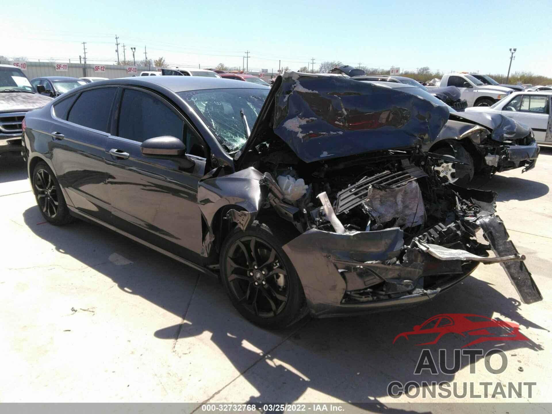 FORD FUSION 2019 - 3FA6P0HD2KR215403