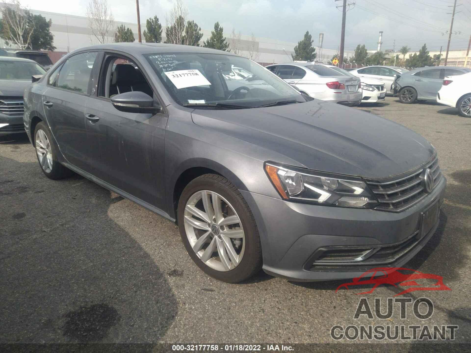 VOLKSWAGEN PASSAT 2019 - 1VWLA7A34KC009228