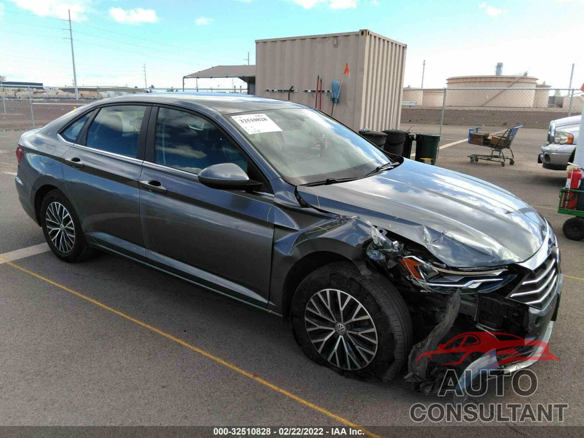 VOLKSWAGEN JETTA 2019 - 3VWC57BU8KM162172