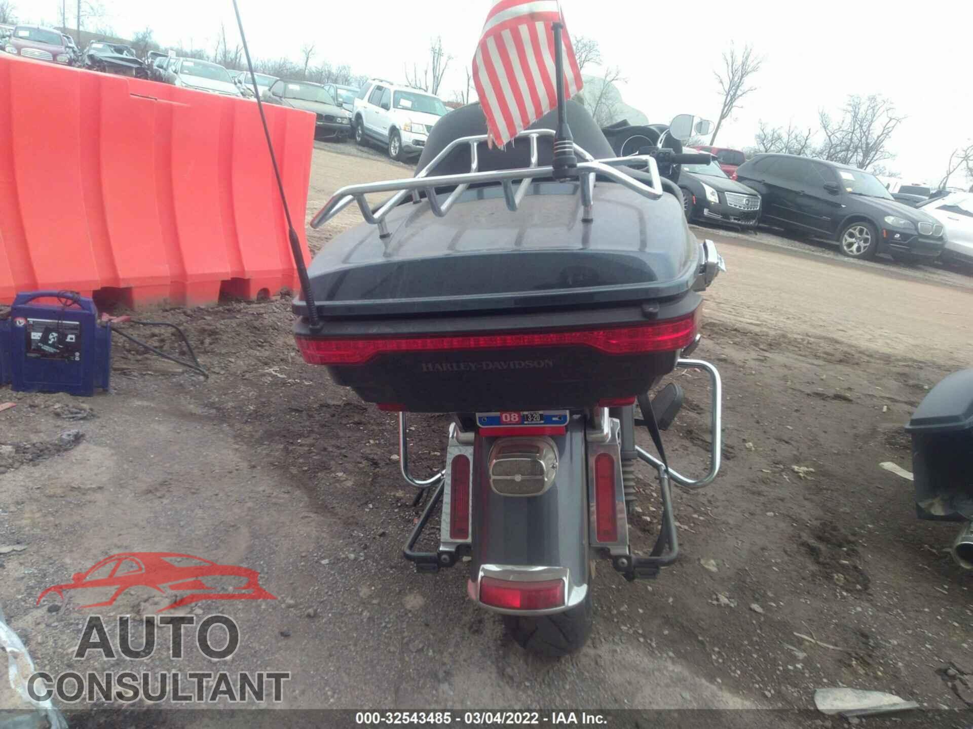 HARLEY-DAVIDSON FLHTCU 2015 - 1HD1FCM15FB608387