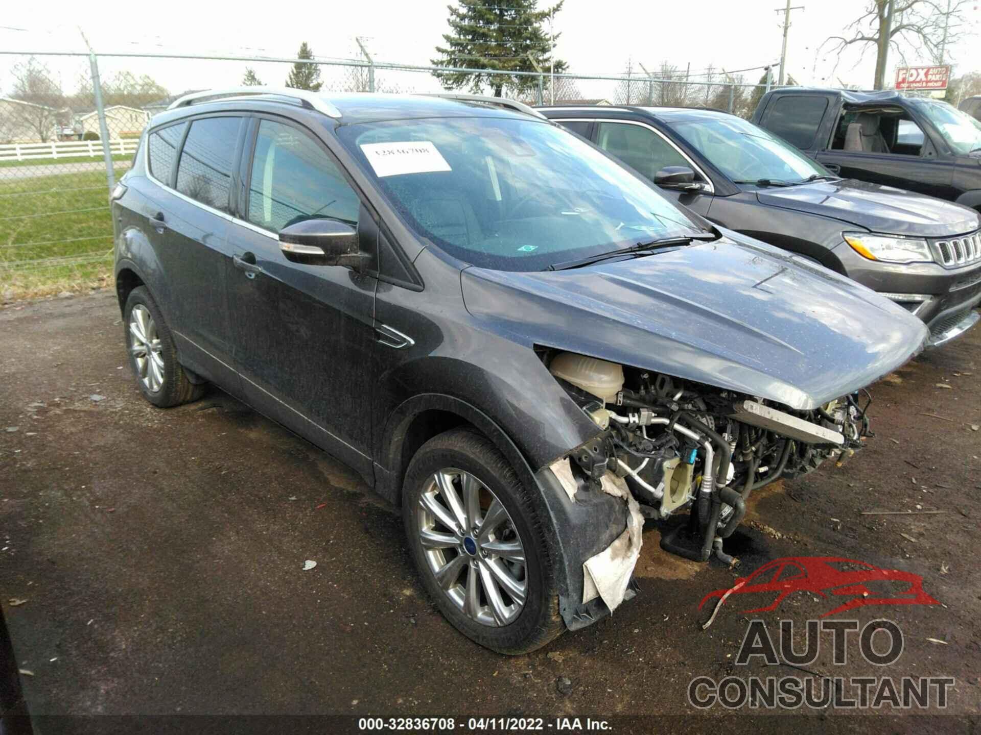 FORD ESCAPE 2017 - 1FMCU9JD3HUD92916