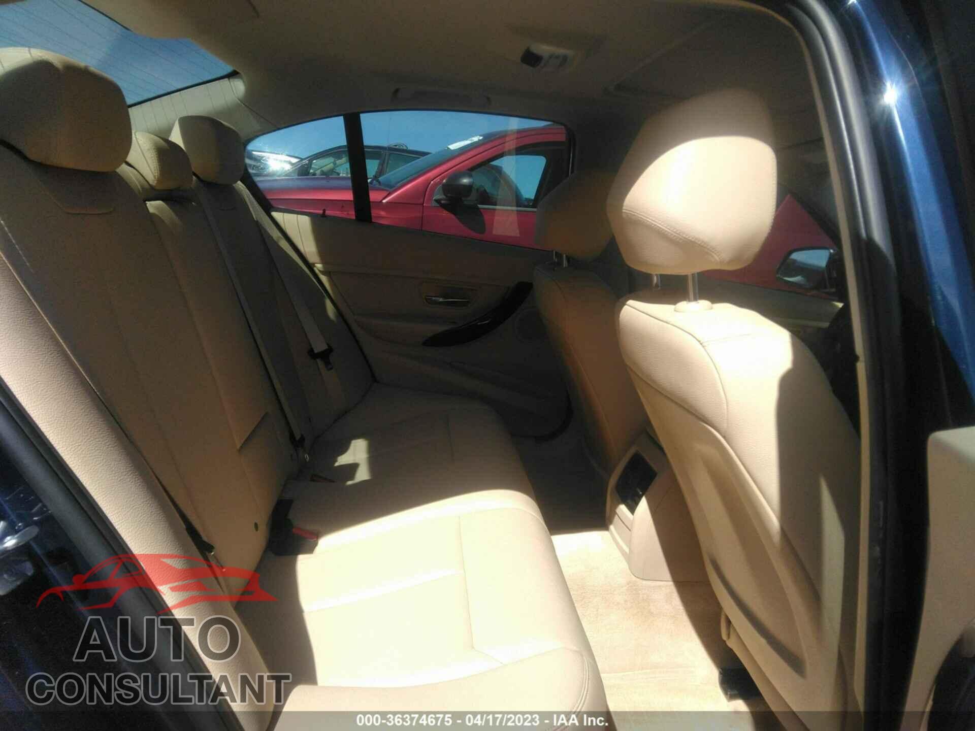 BMW 3 SERIES 2016 - WBA8A9C57GK617841