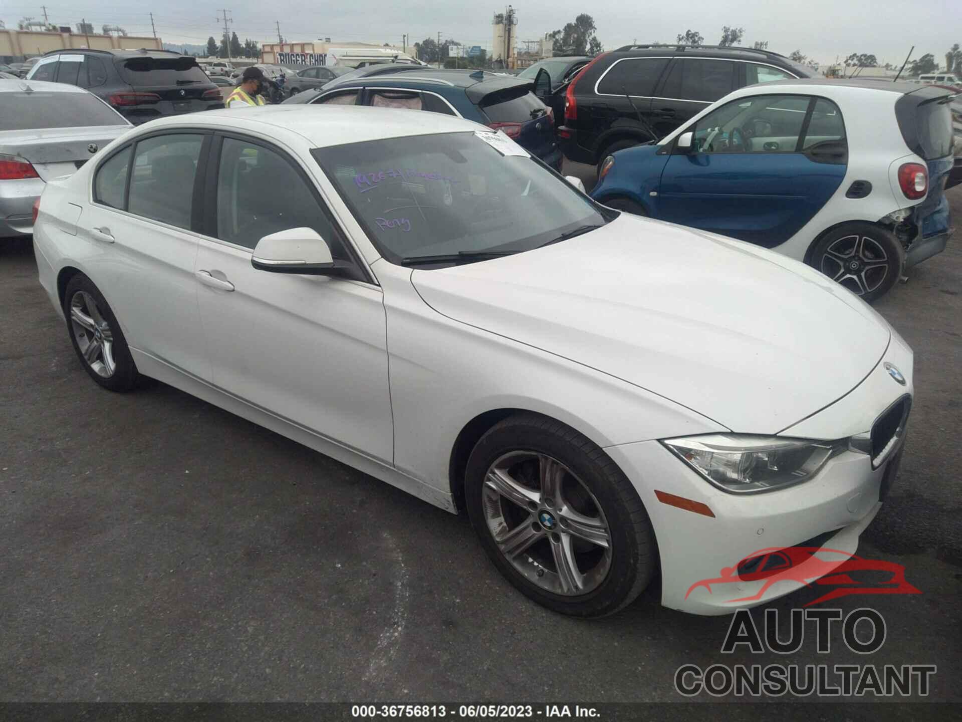 BMW 3 SERIES 2015 - WBA3C1C56FK119019