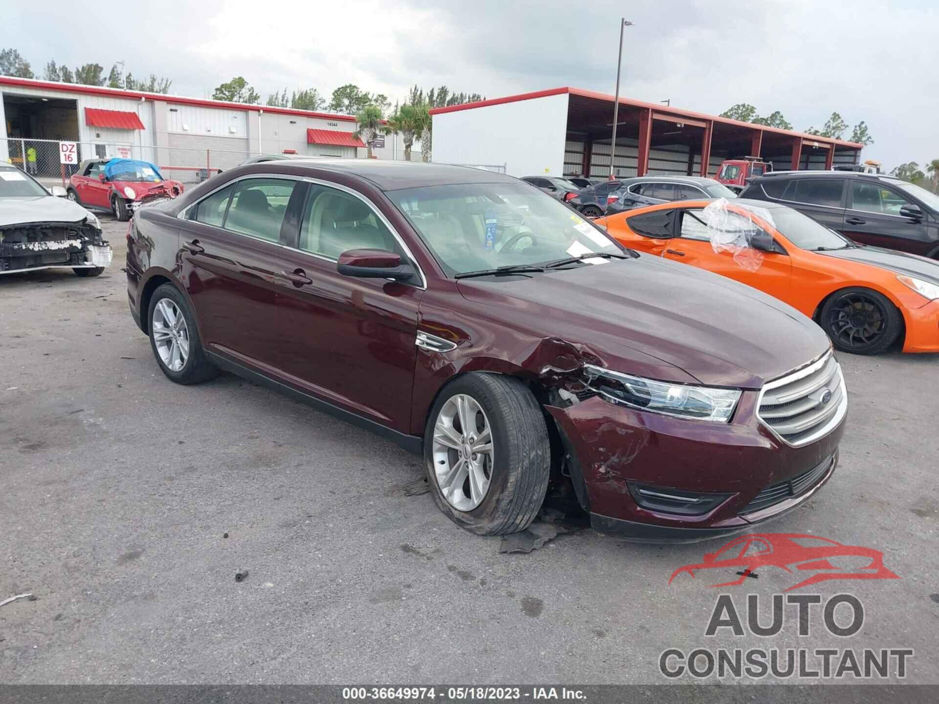 FORD TAURUS 2018 - 1FAHP2E84JG111111