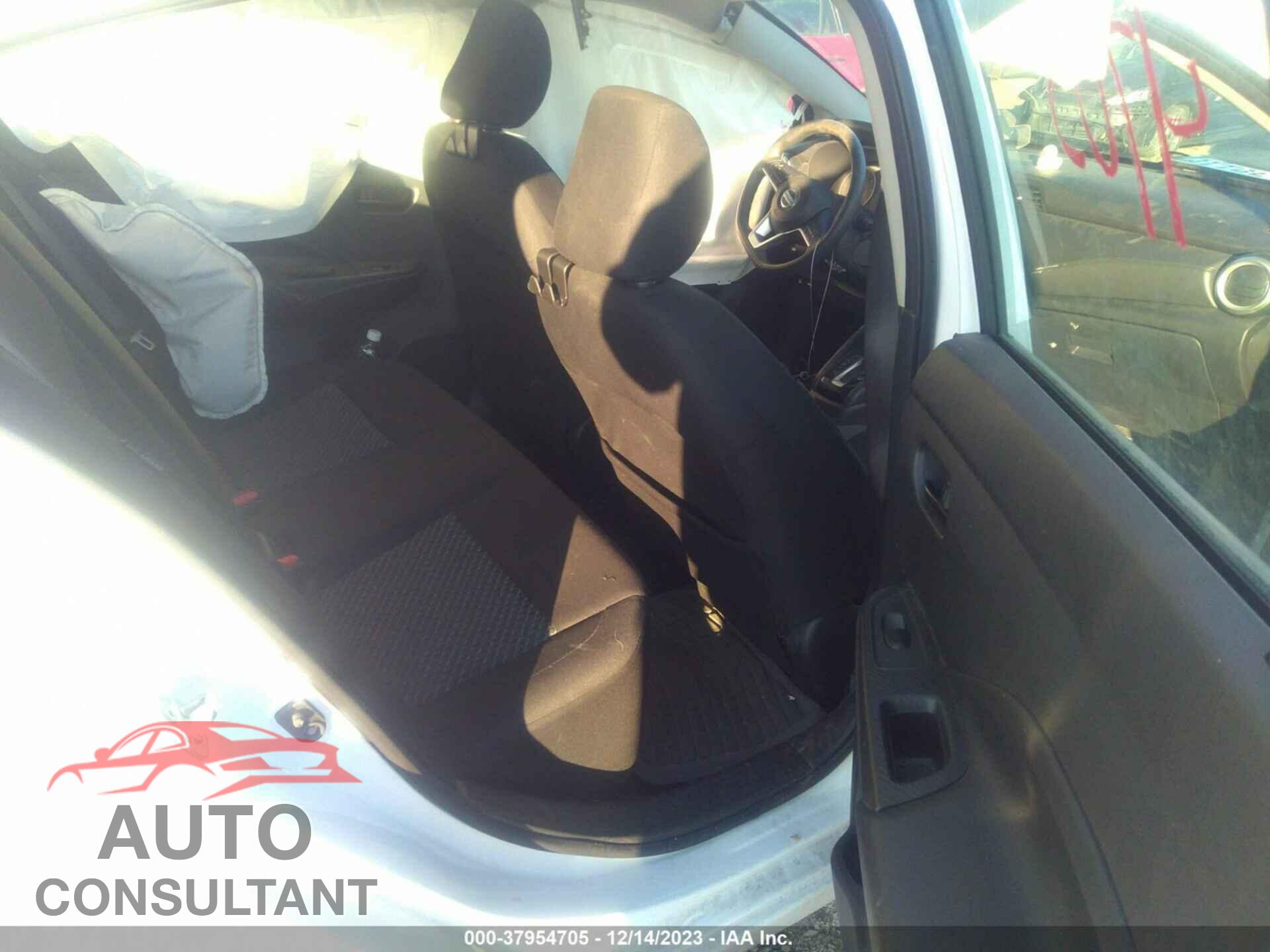 NISSAN VERSA 2020 - 3N1CN8DV9LL910940