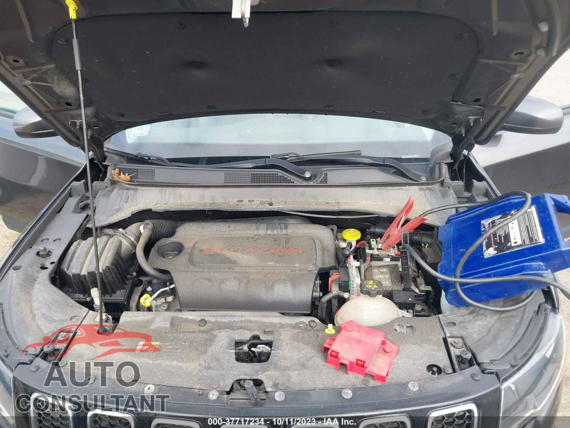 JEEP COMPASS 2019 - 3C4NJDBBXKT828443