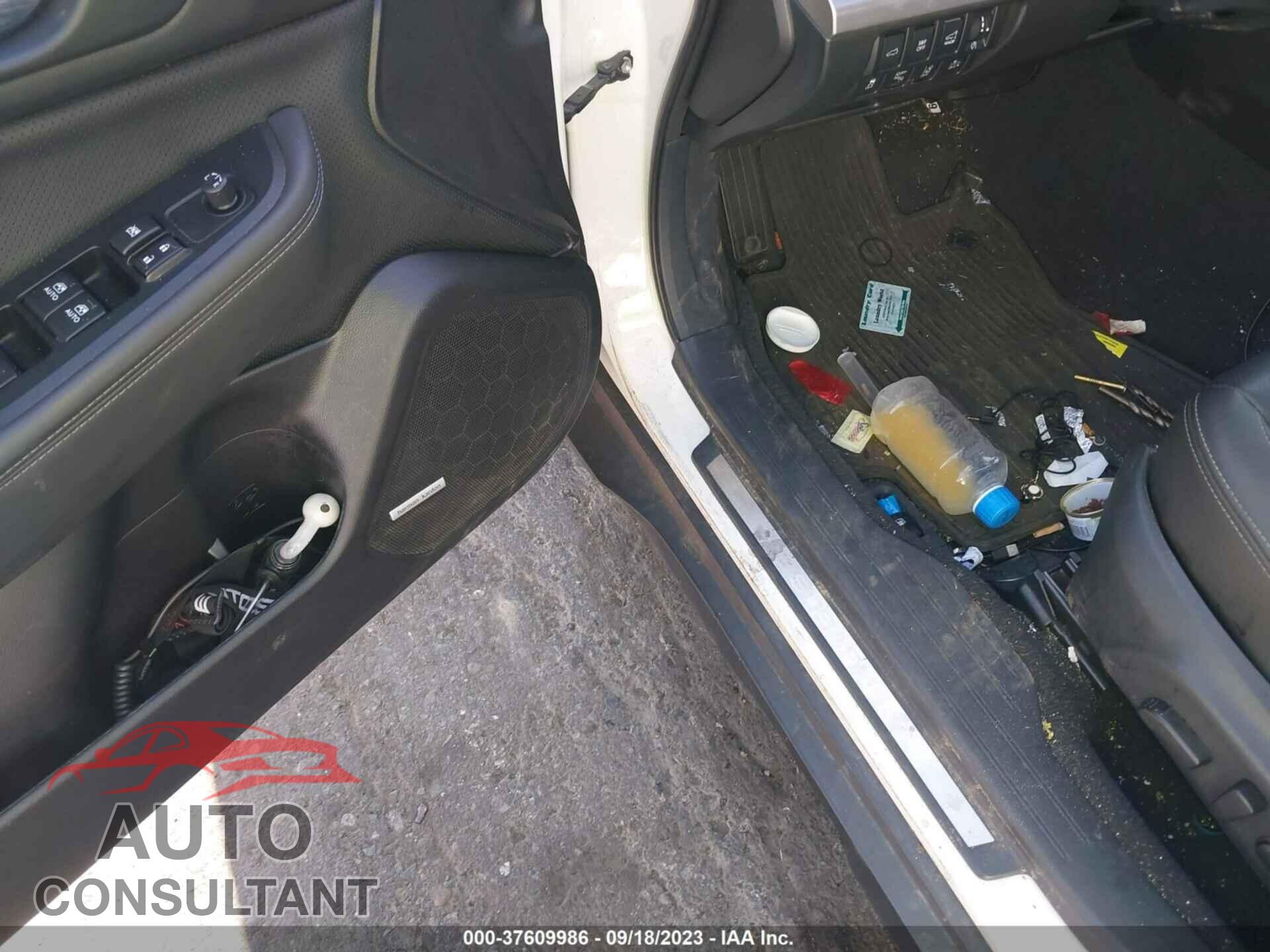 SUBARU OUTBACK 2017 - 4S4BSANC4H3294956