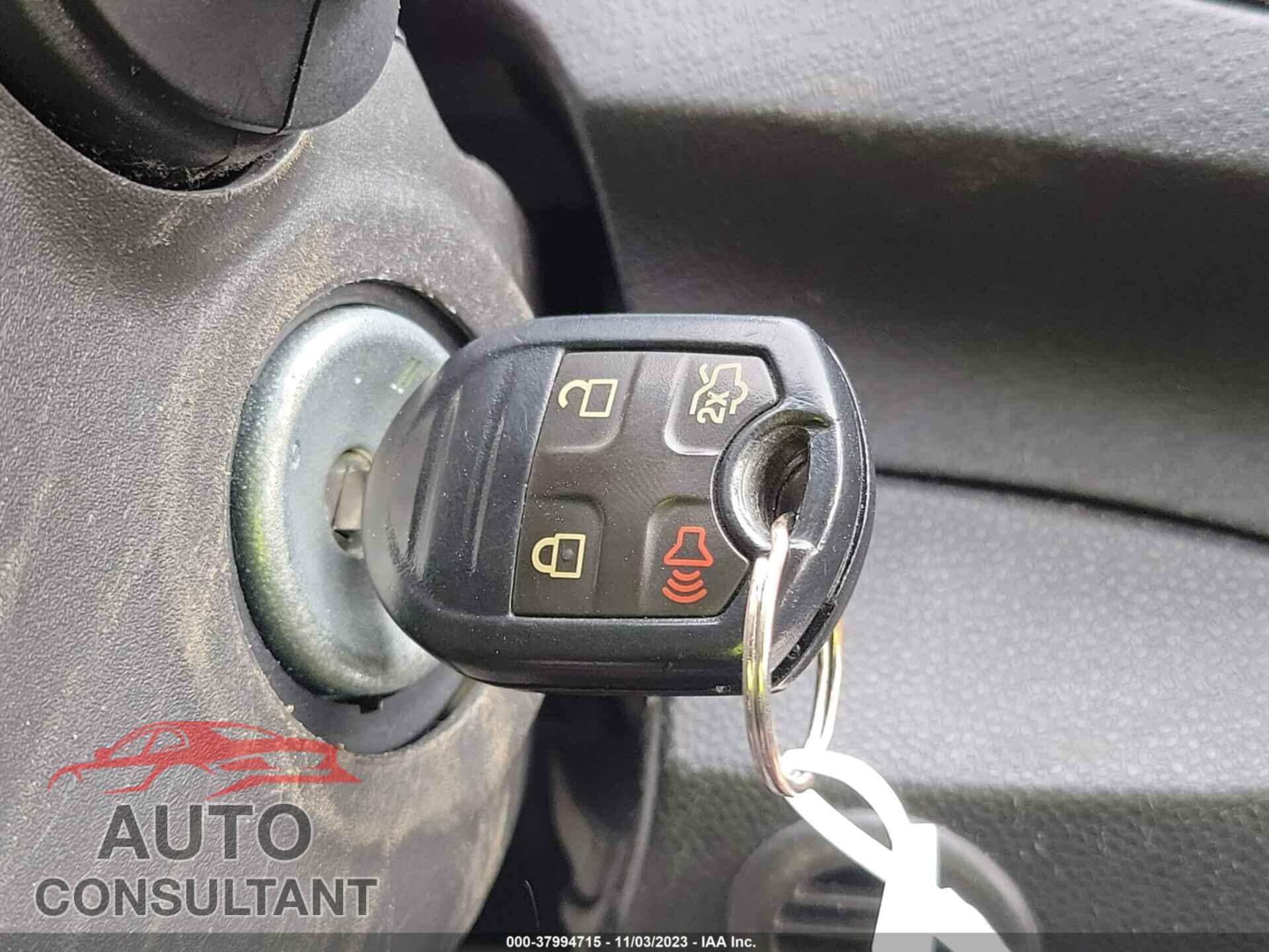 FORD FIESTA 2017 - 3FADP4EJ2HM126364