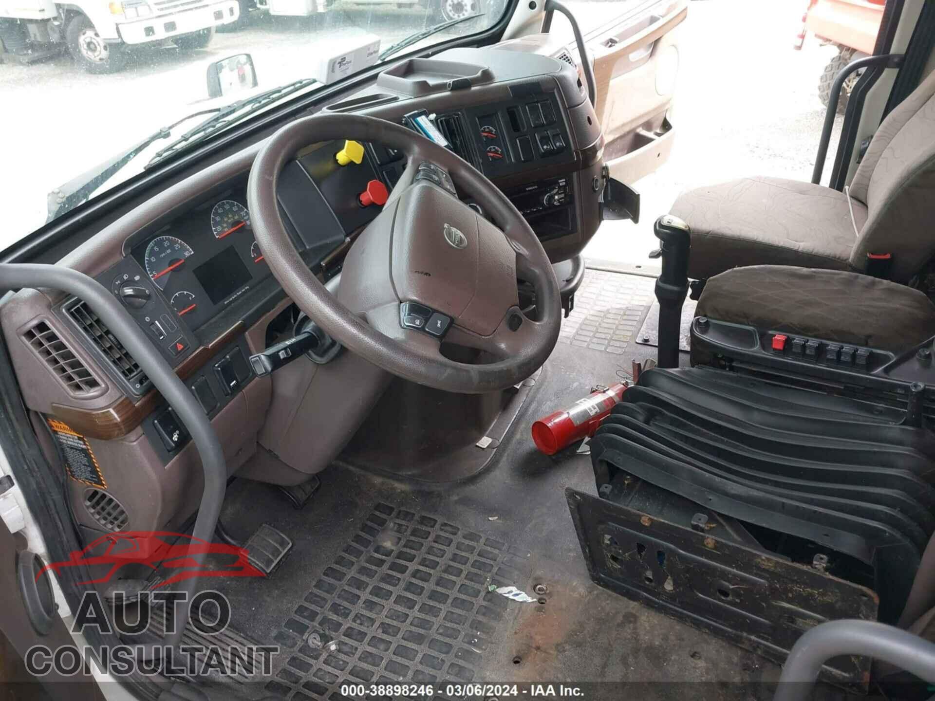 VOLVO VNL 2017 - 4V4NC9EH6HN977971