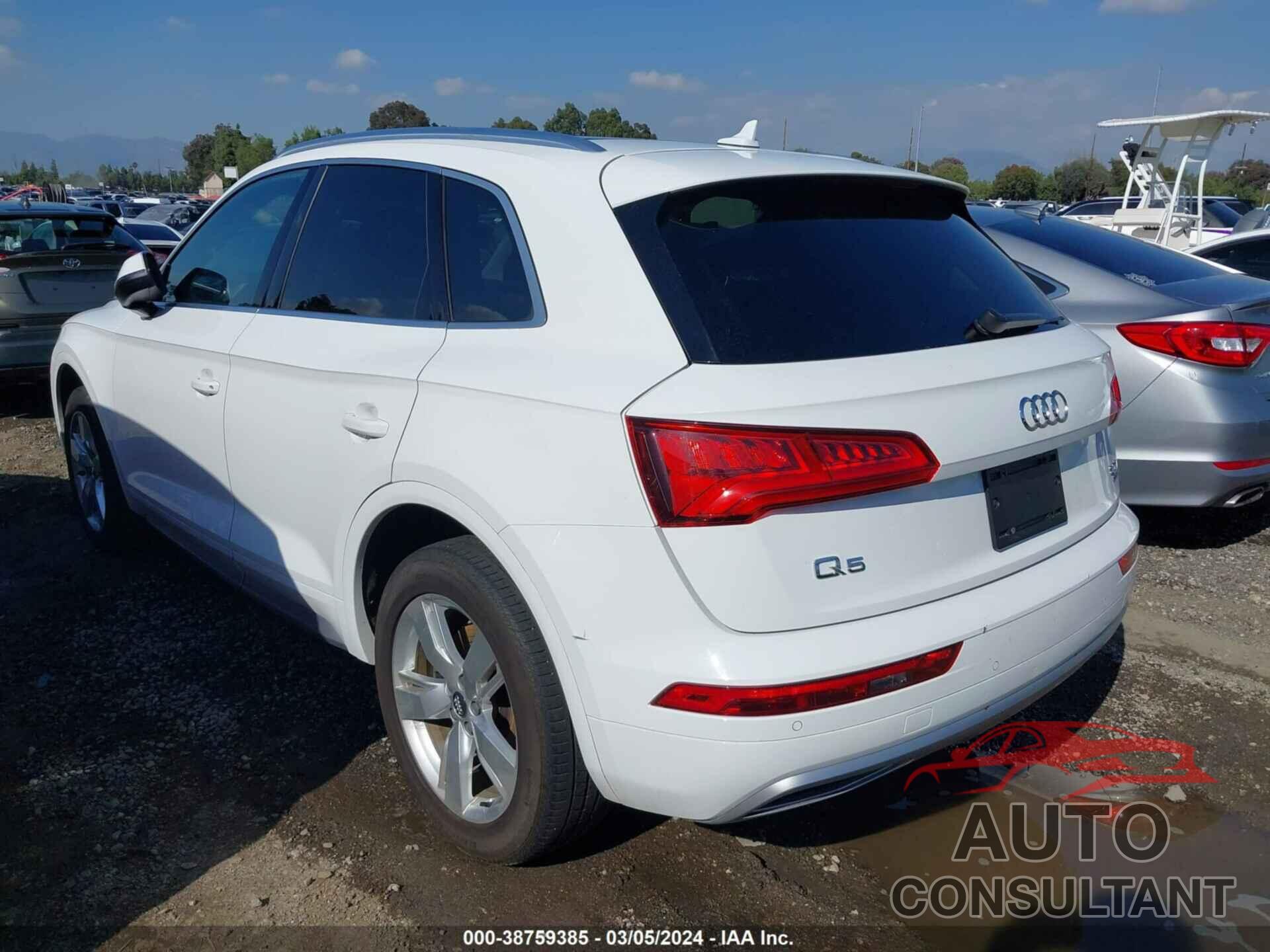 AUDI Q5 2018 - WA1BNAFY3J2041428