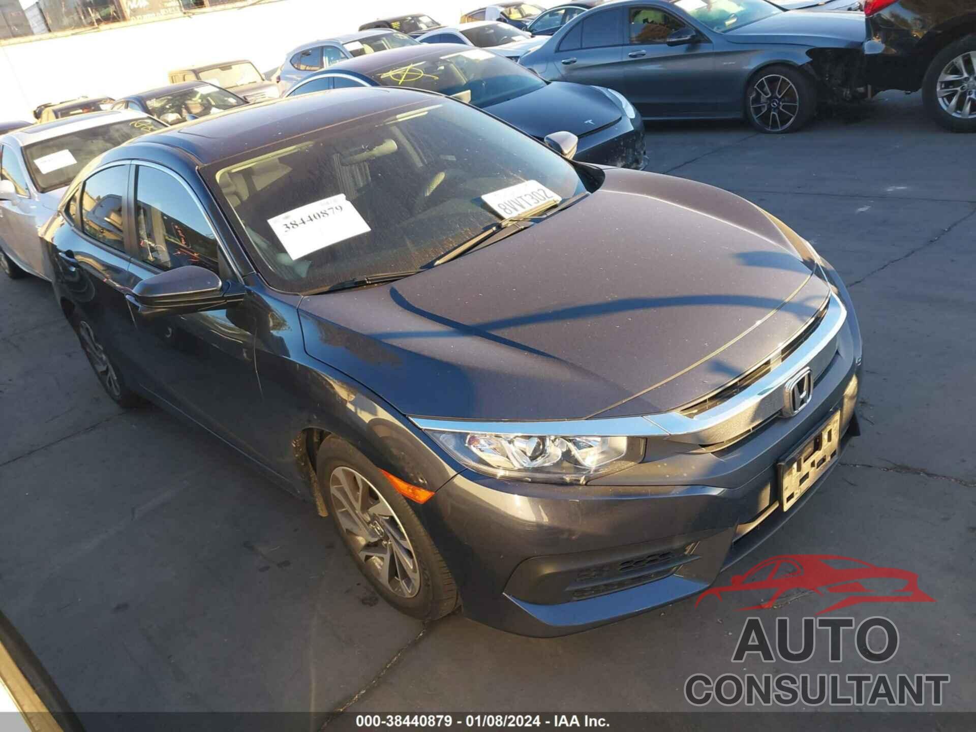 HONDA CIVIC 2018 - 19XFC2F74JE205377