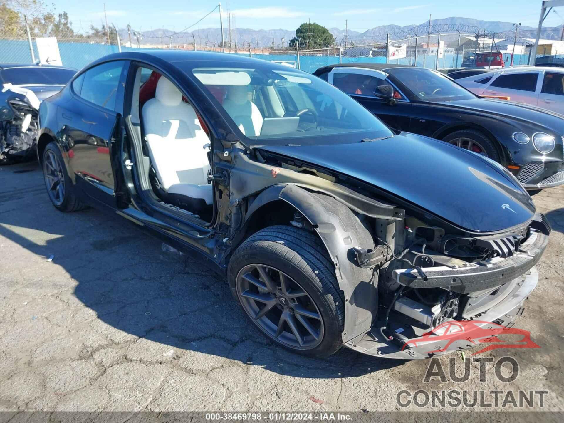 TESLA MODEL 3 2021 - 5YJ3E1EA5MF018443