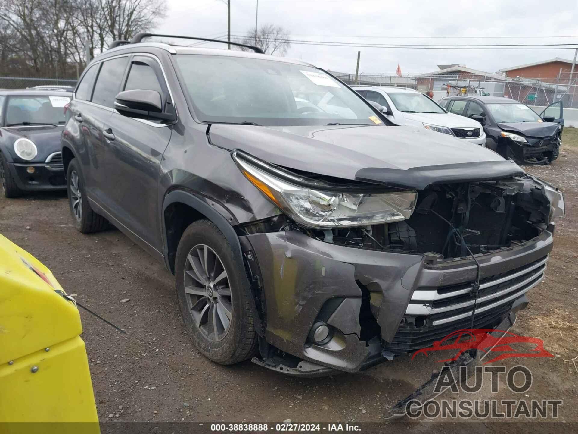 TOYOTA HIGHLANDER 2017 - 5TDKZRFH6HS511480