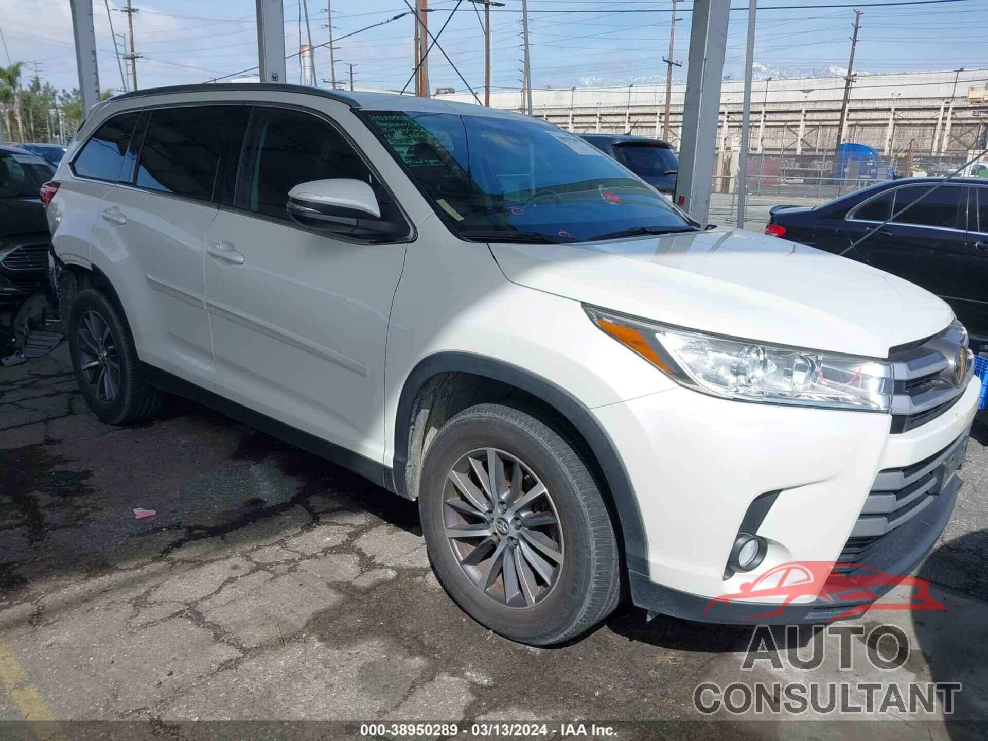 TOYOTA HIGHLANDER 2019 - 5TDKZRFH6KS550657