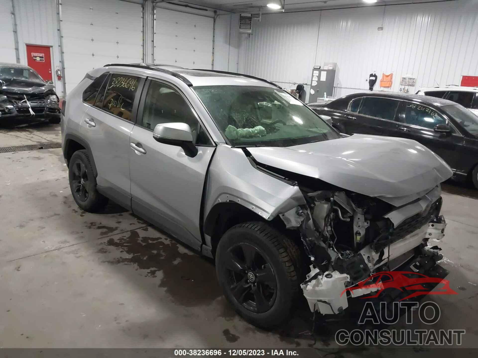 TOYOTA RAV4 2020 - JTMP1RFV0LD052177